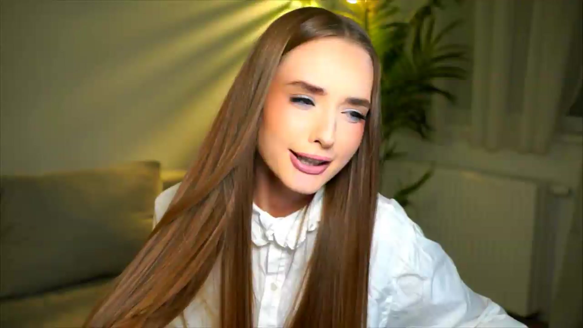 Gallery image thumbnail from petitegonwild's myfreecams stream on, 05/15/2026, 01:32 image 15 of 20