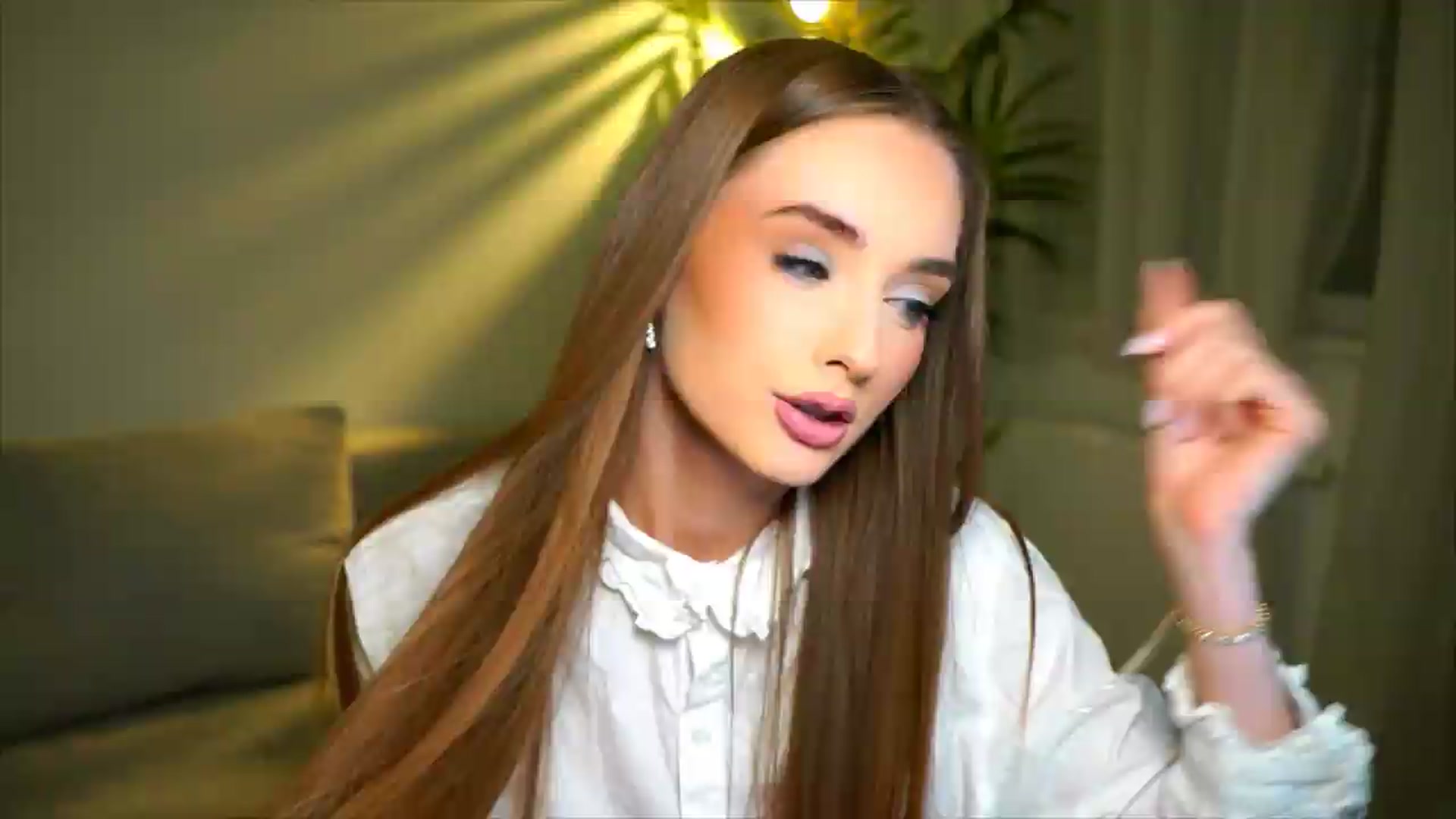 Gallery image thumbnail from petitegonwild's myfreecams stream on, 05/15/2026, 01:32 image 3 of 20