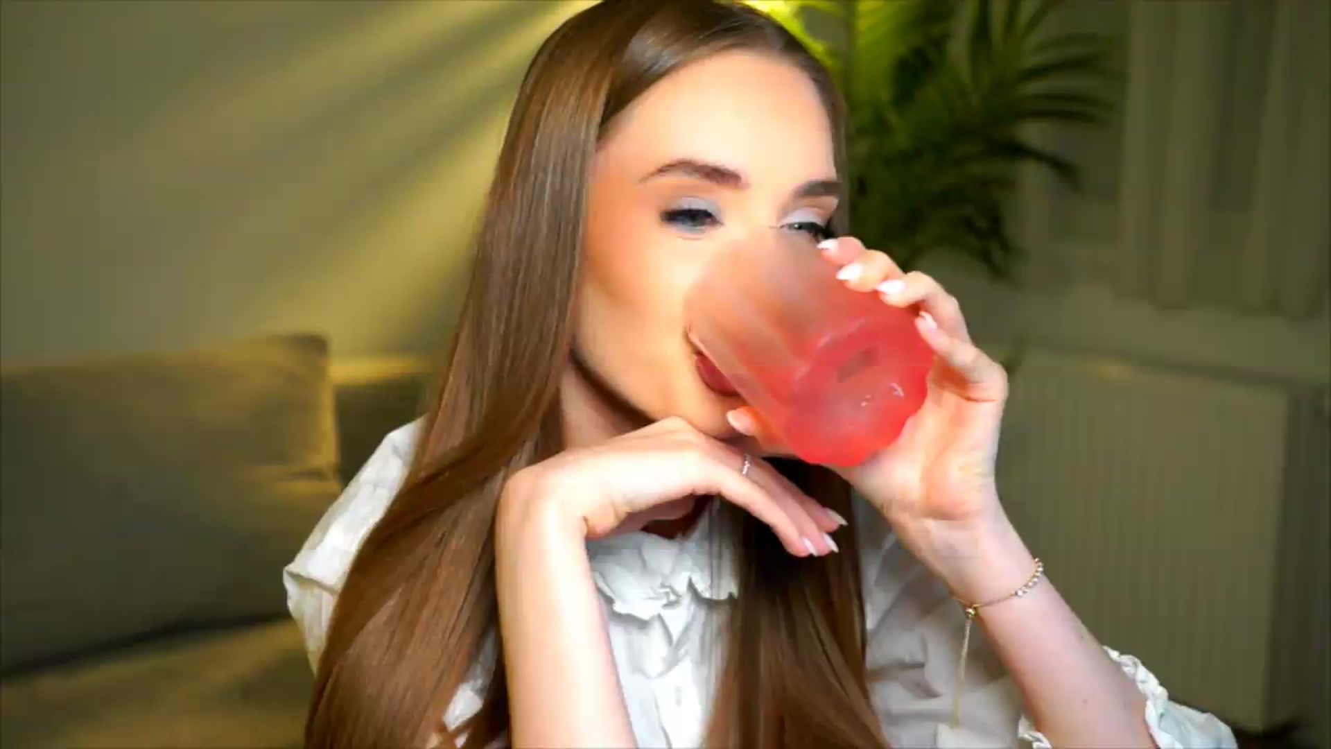 Gallery image thumbnail from petitegonwild's myfreecams stream on, 05/15/2026, 01:32 image 9 of 20