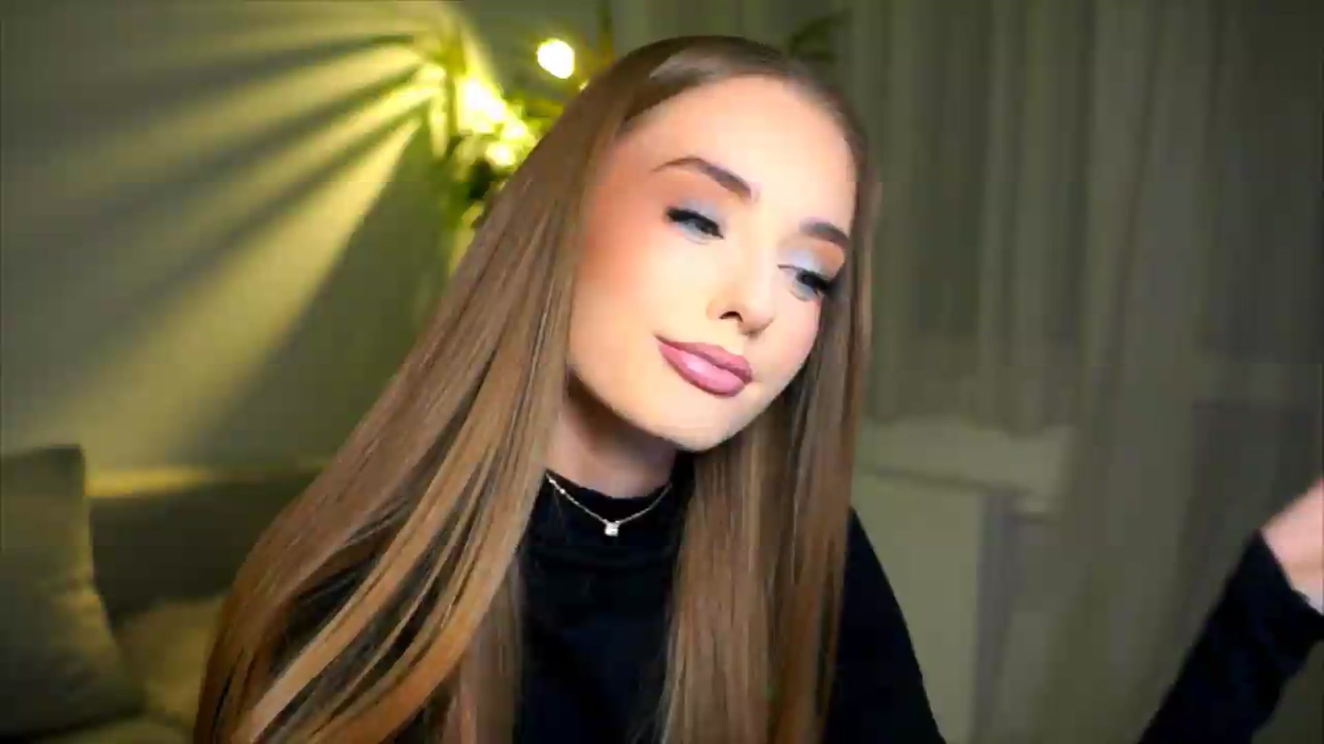 Gallery image thumbnail from petitegonwild's myfreecams stream on, 05/15/2026, 23:51 image 4 of 20