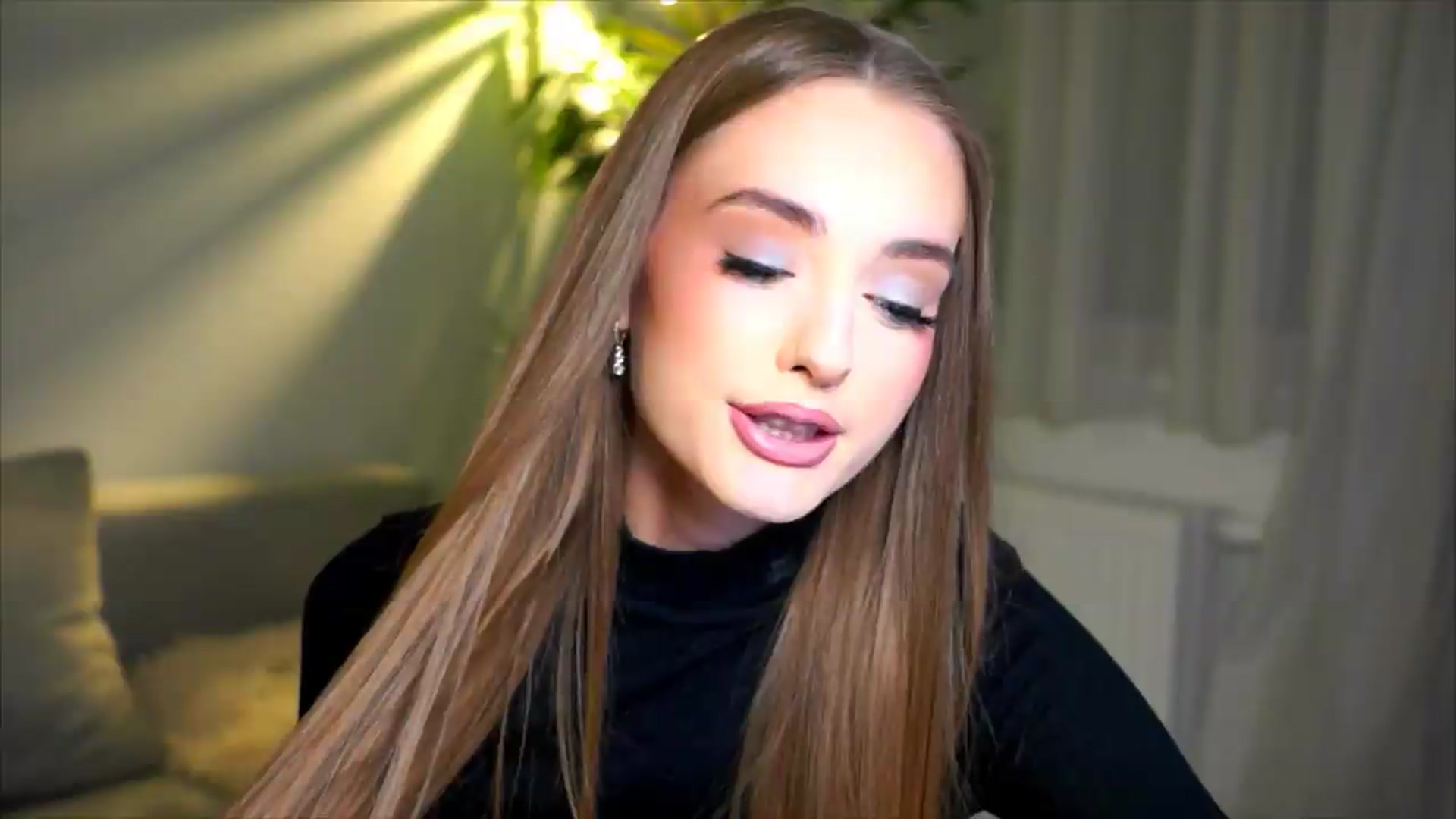 Gallery image thumbnail from petitegonwild's myfreecams stream on, 05/15/2026, 23:51 image 14 of 20