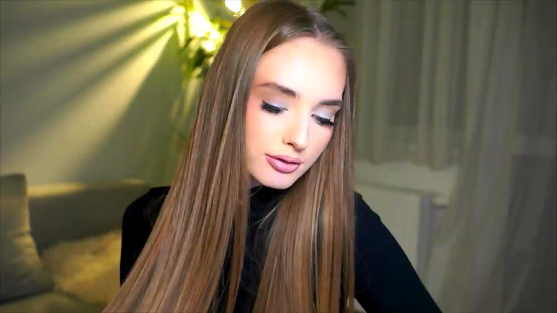 Gallery image thumbnail from petitegonwild's myfreecams stream on, 05/16/2026, 03:37 image 15 of 20