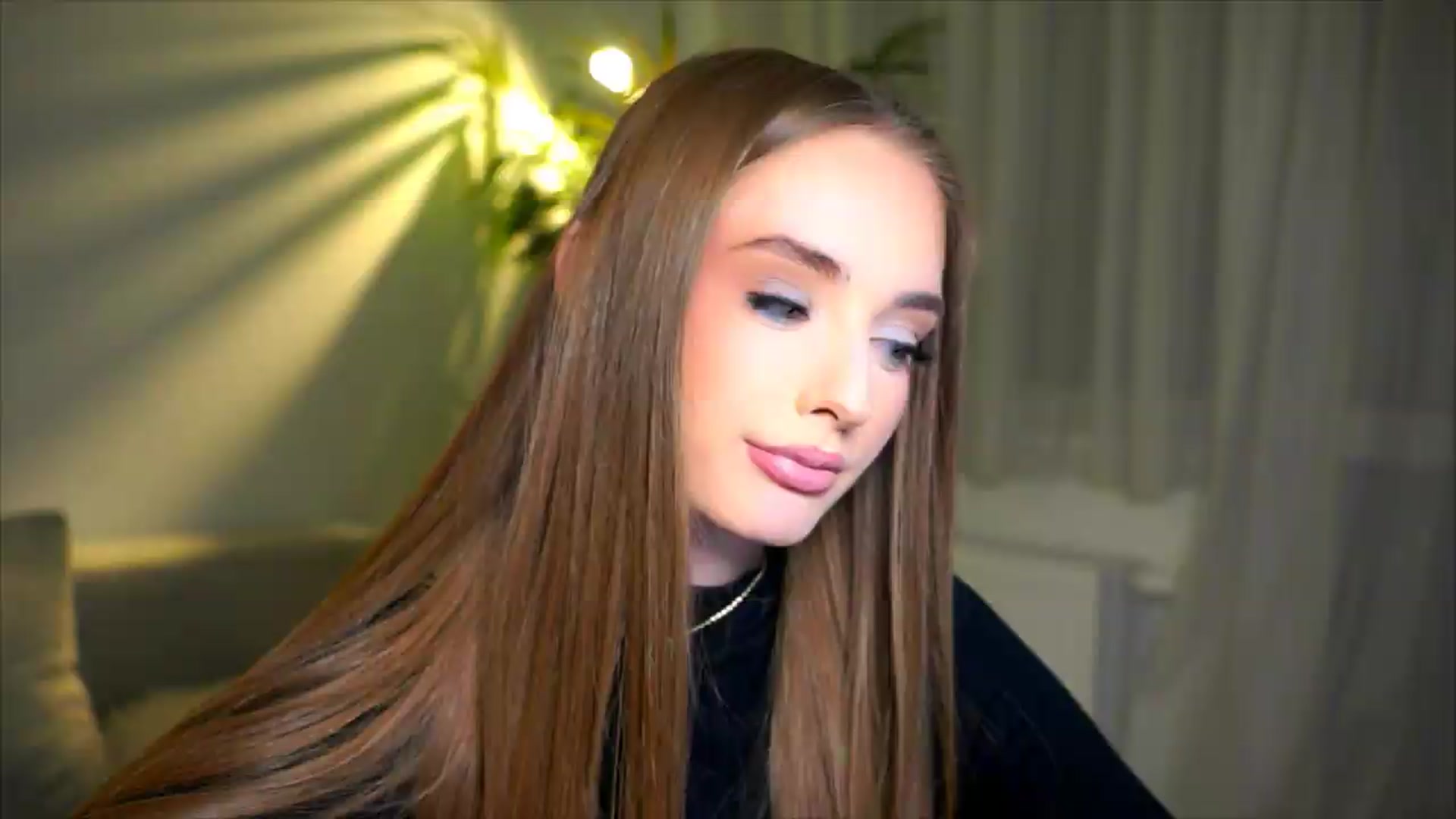 Gallery image thumbnail from petitegonwild's myfreecams stream on, 05/16/2026, 03:37 image 2 of 20