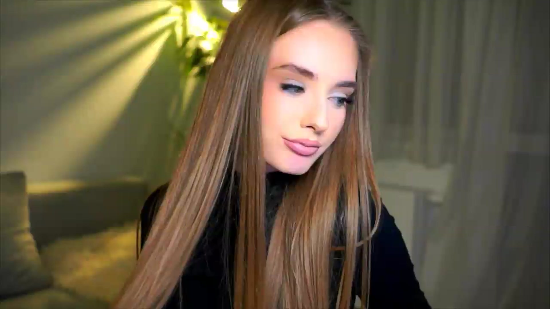 Gallery image thumbnail from petitegonwild's myfreecams stream on, 05/16/2026, 03:37 image 20 of 20