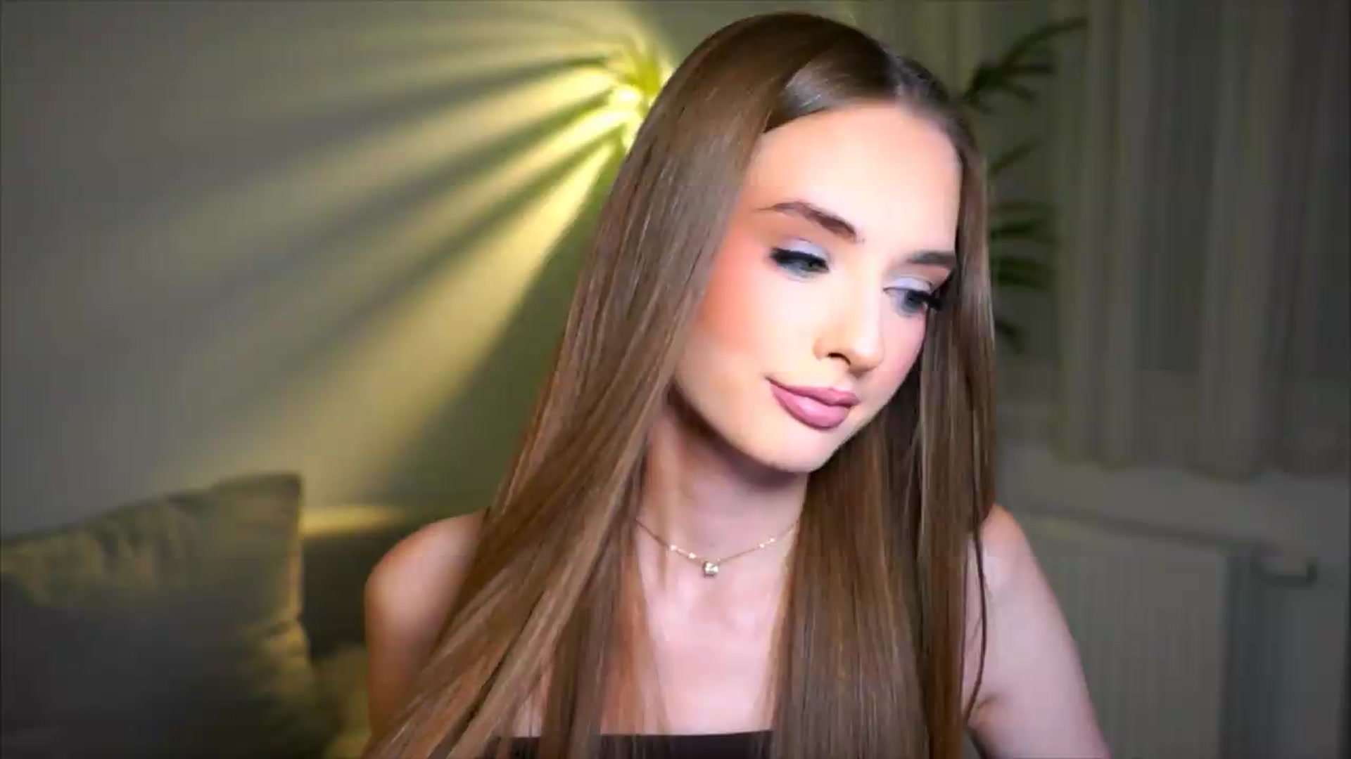 Gallery image thumbnail from petitegonwild's myfreecams stream on, 05/16/2026, 20:59 image 14 of 20