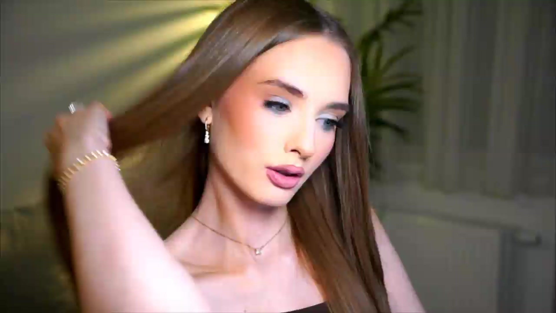 Gallery image thumbnail from petitegonwild's myfreecams stream on, 05/16/2026, 22:02 image 9 of 20
