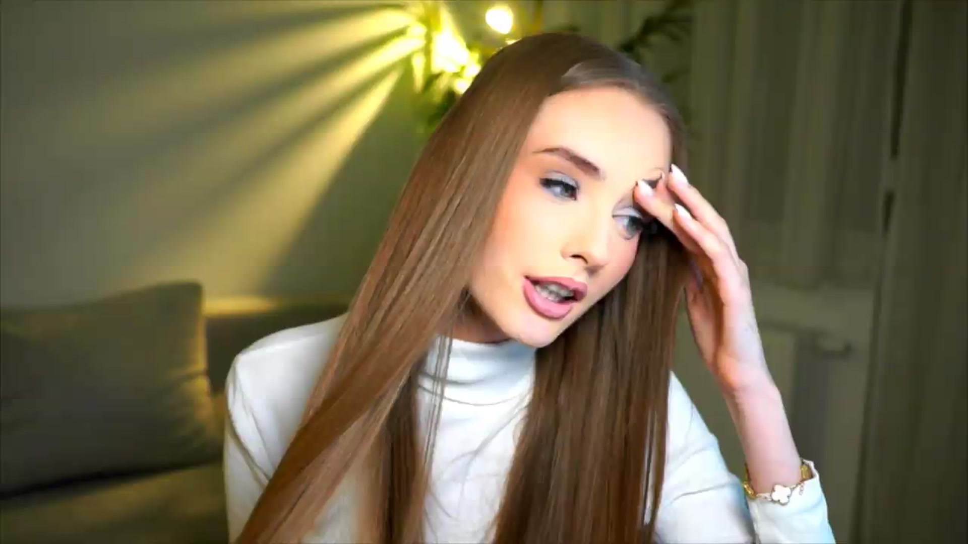 Gallery image thumbnail from petitegonwild's myfreecams stream on, 05/17/2026, 22:29 image 10 of 20