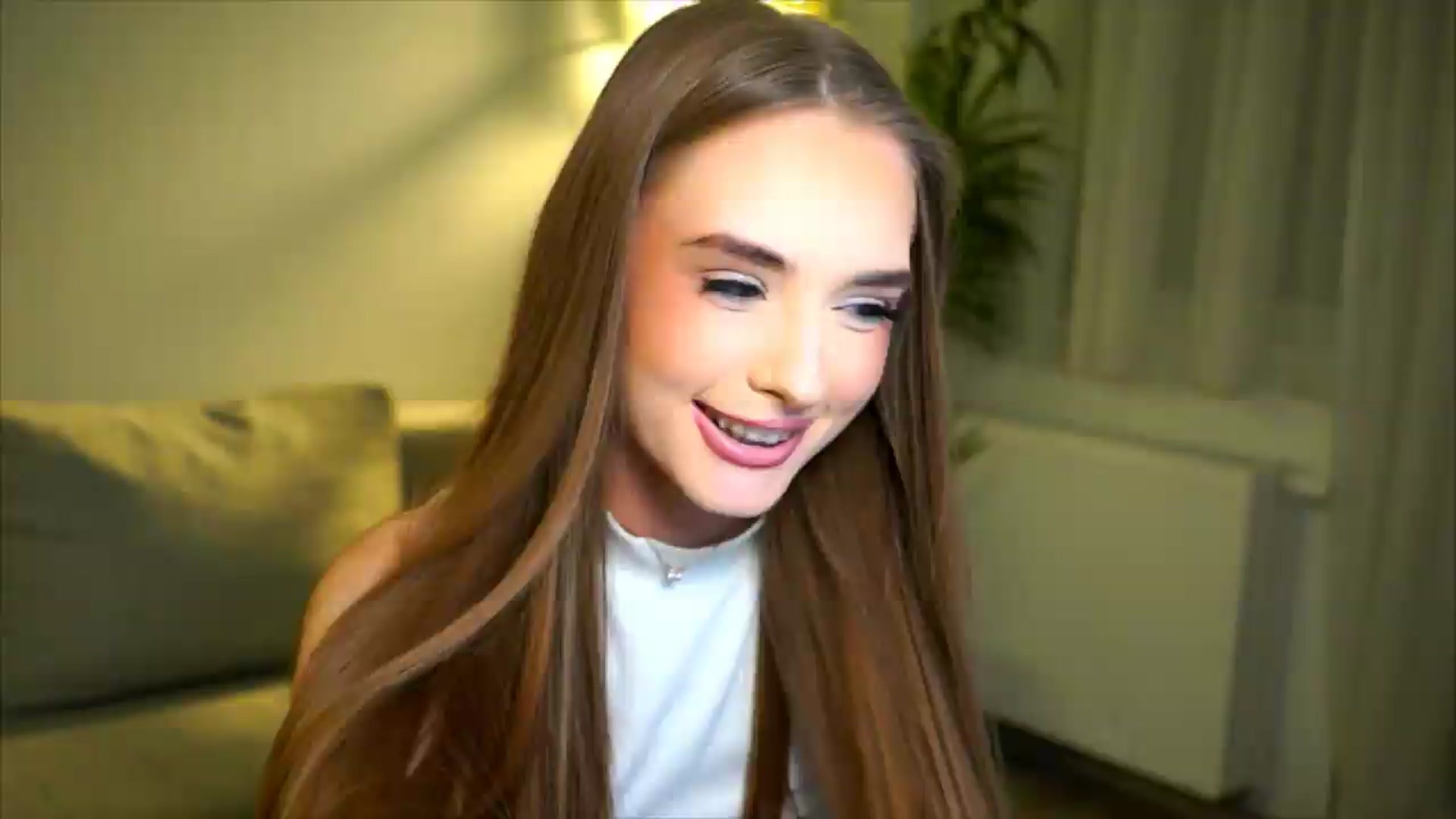 Gallery image thumbnail from petitegonwild's myfreecams stream on, 05/19/2026, 22:59 image 4 of 20