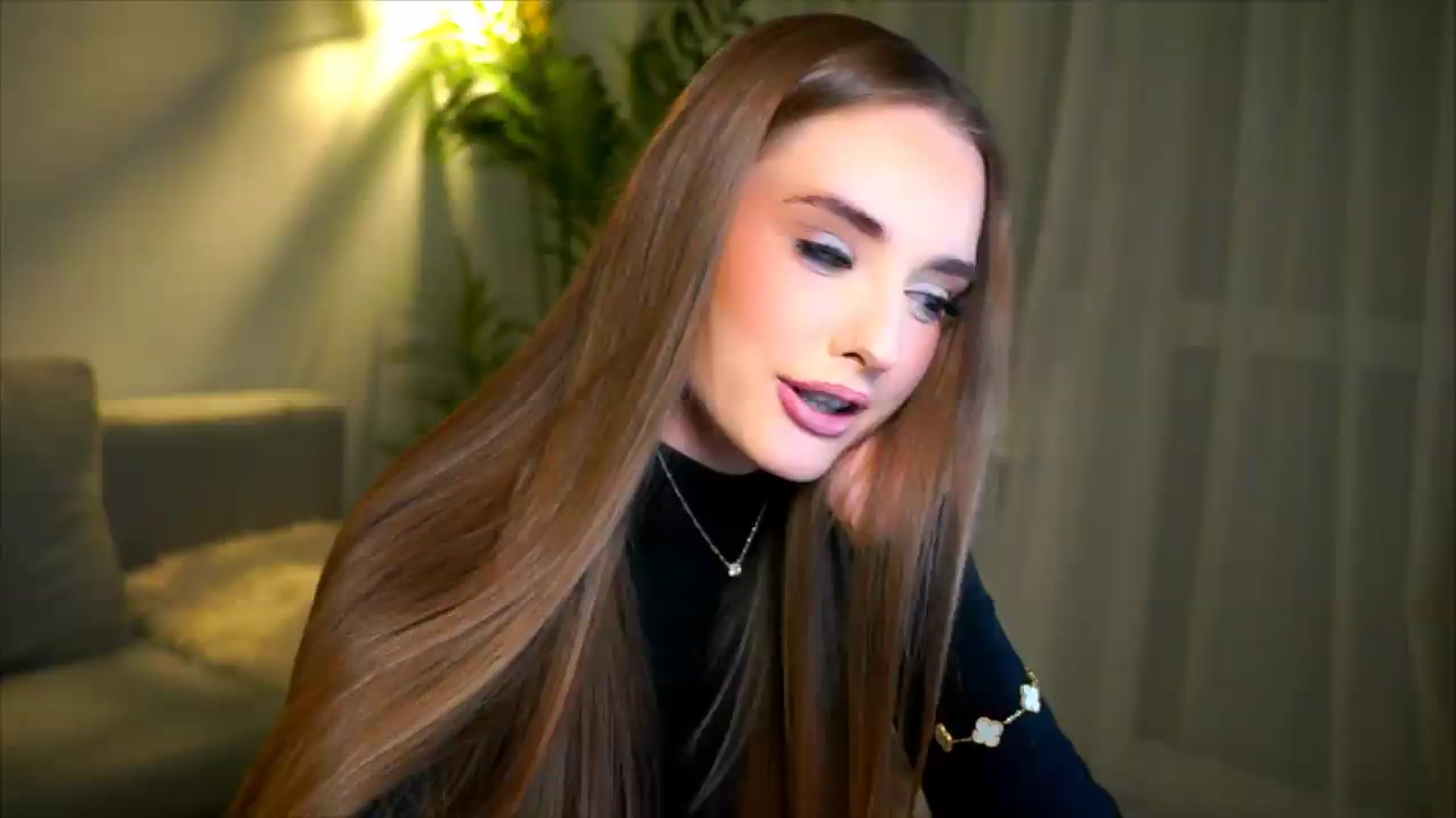 Gallery image thumbnail from petitegonwild's myfreecams stream on, 05/22/2026, 20:42 image 2 of 20