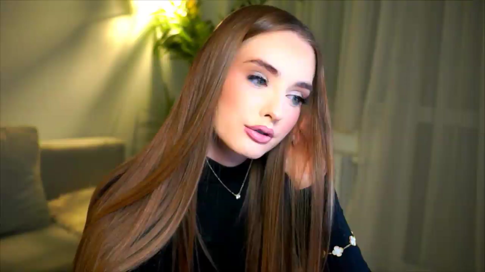 Gallery image thumbnail from petitegonwild's myfreecams stream on, 05/22/2026, 21:13 image 4 of 20
