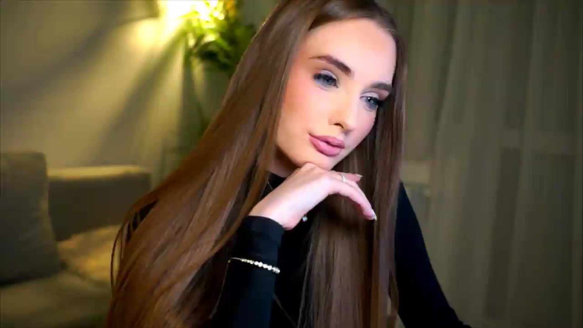 Gallery image thumbnail from petitegonwild's myfreecams stream on, 05/22/2026, 21:13 image 1 of 20