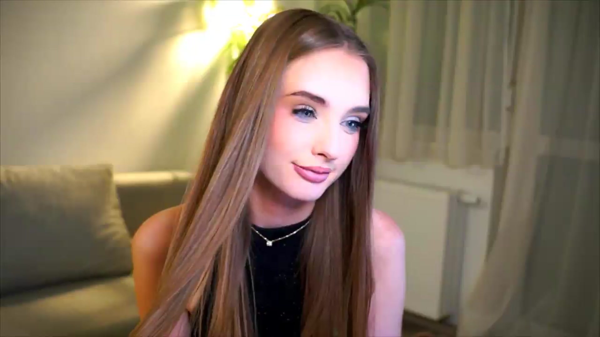Gallery image thumbnail from petitegonwild's myfreecams stream on, 05/29/2026, 01:34 image 17 of 20