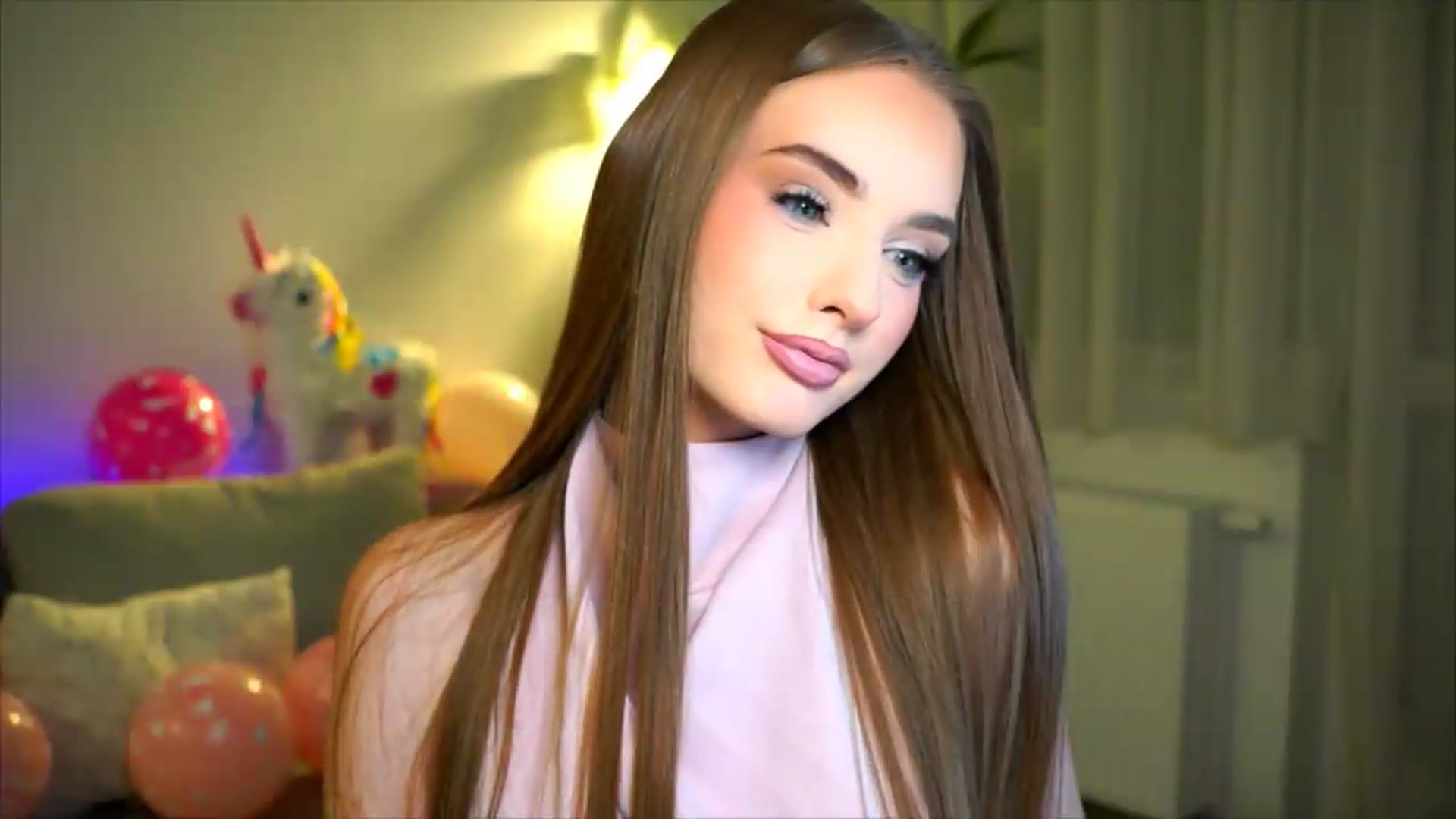 Gallery image thumbnail from petitegonwild's myfreecams stream on, 06/01/2026, 21:06 image 11 of 20