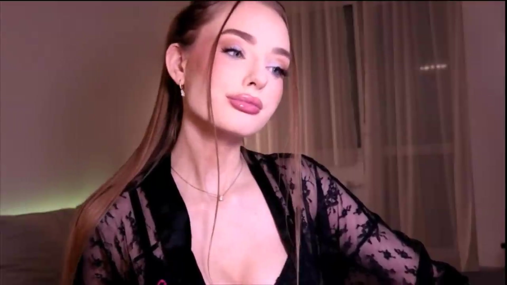 Gallery image thumbnail from petitegonwild's myfreecams stream on, 06/14/2026, 21:53 image 7 of 20
