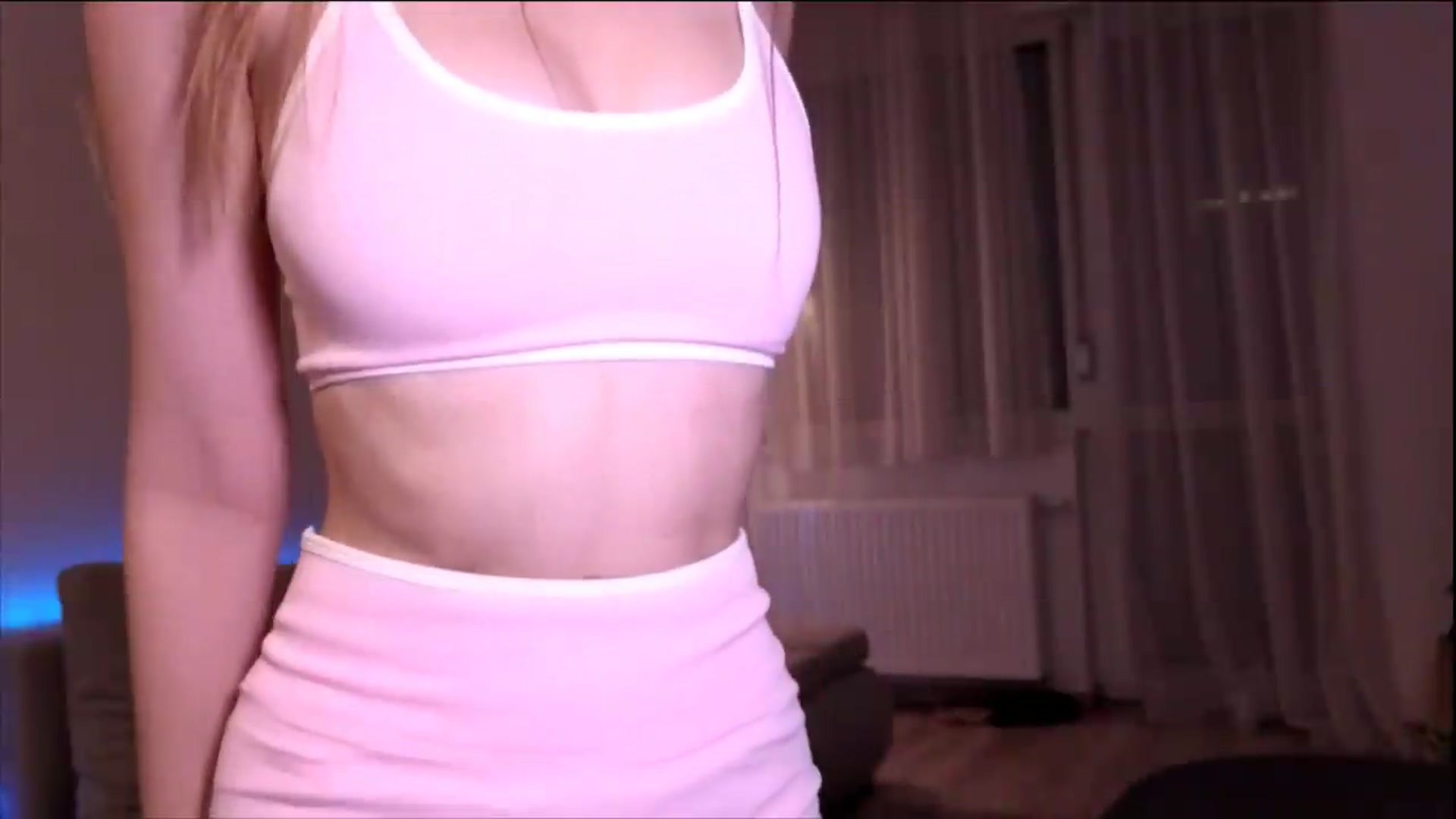 Gallery image thumbnail from petitegonwild's myfreecams stream on, 06/20/2026, 24:11 image 8 of 20