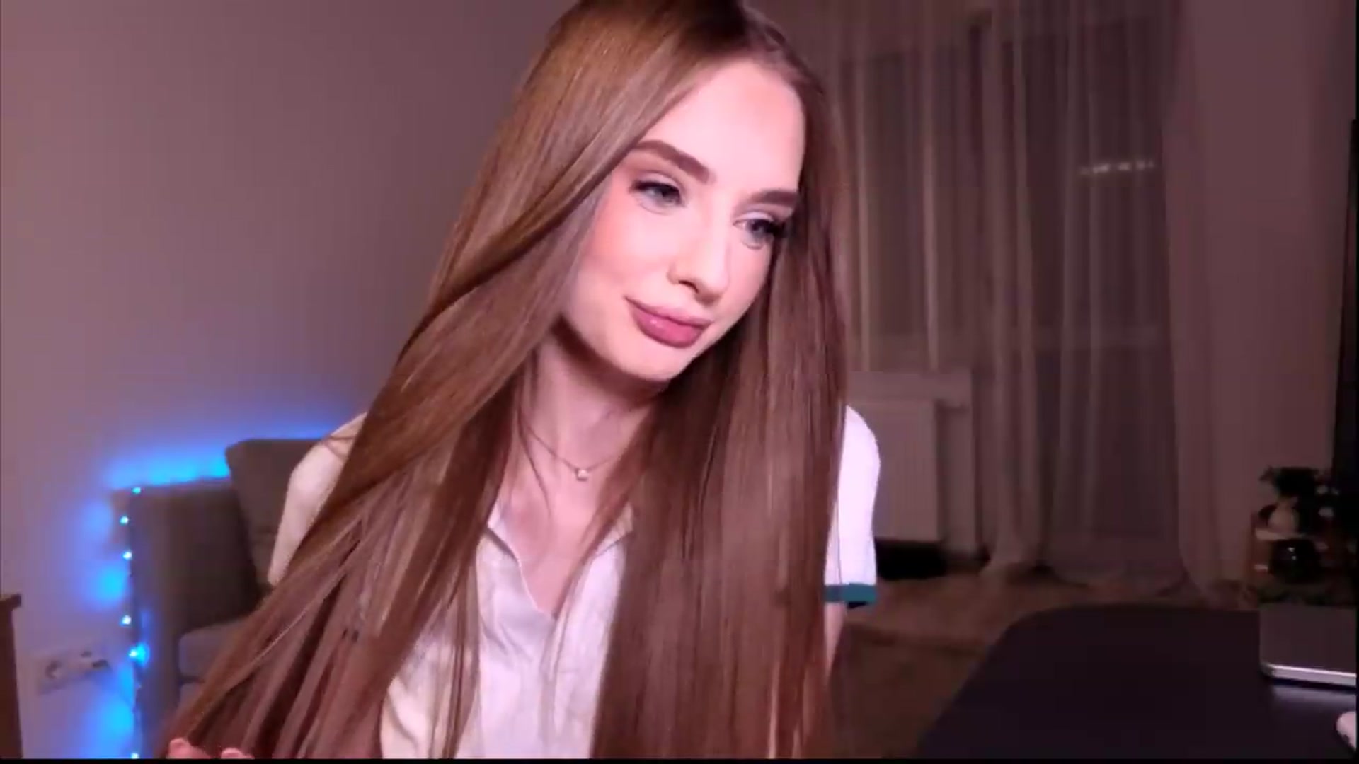Gallery image thumbnail from petitegonwild's myfreecams stream on, 06/20/2026, 23:08 image 17 of 20
