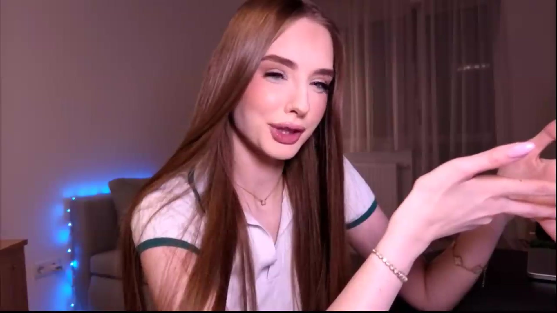 Gallery image thumbnail from petitegonwild's myfreecams stream on, 06/20/2026, 23:08 image 4 of 20