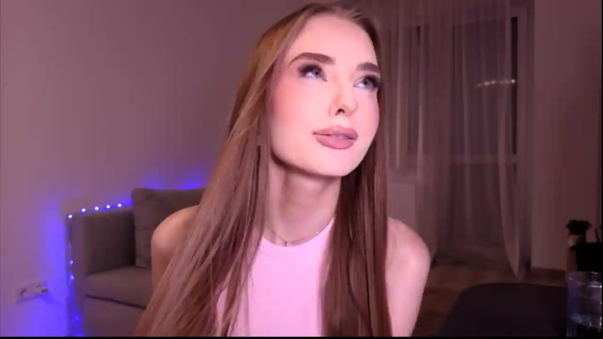 Gallery image thumbnail from petitegonwild's myfreecams stream on, 06/24/2026, 22:58 image 1 of 20