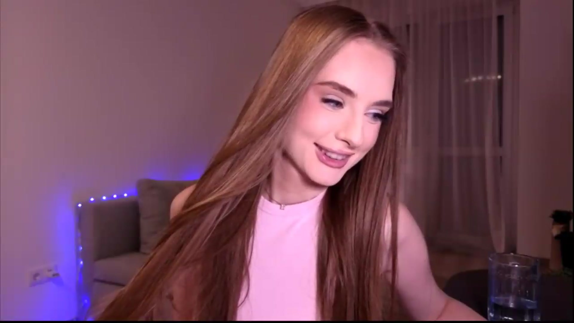 Gallery image thumbnail from petitegonwild's myfreecams stream on, 06/24/2026, 22:58 image 19 of 20