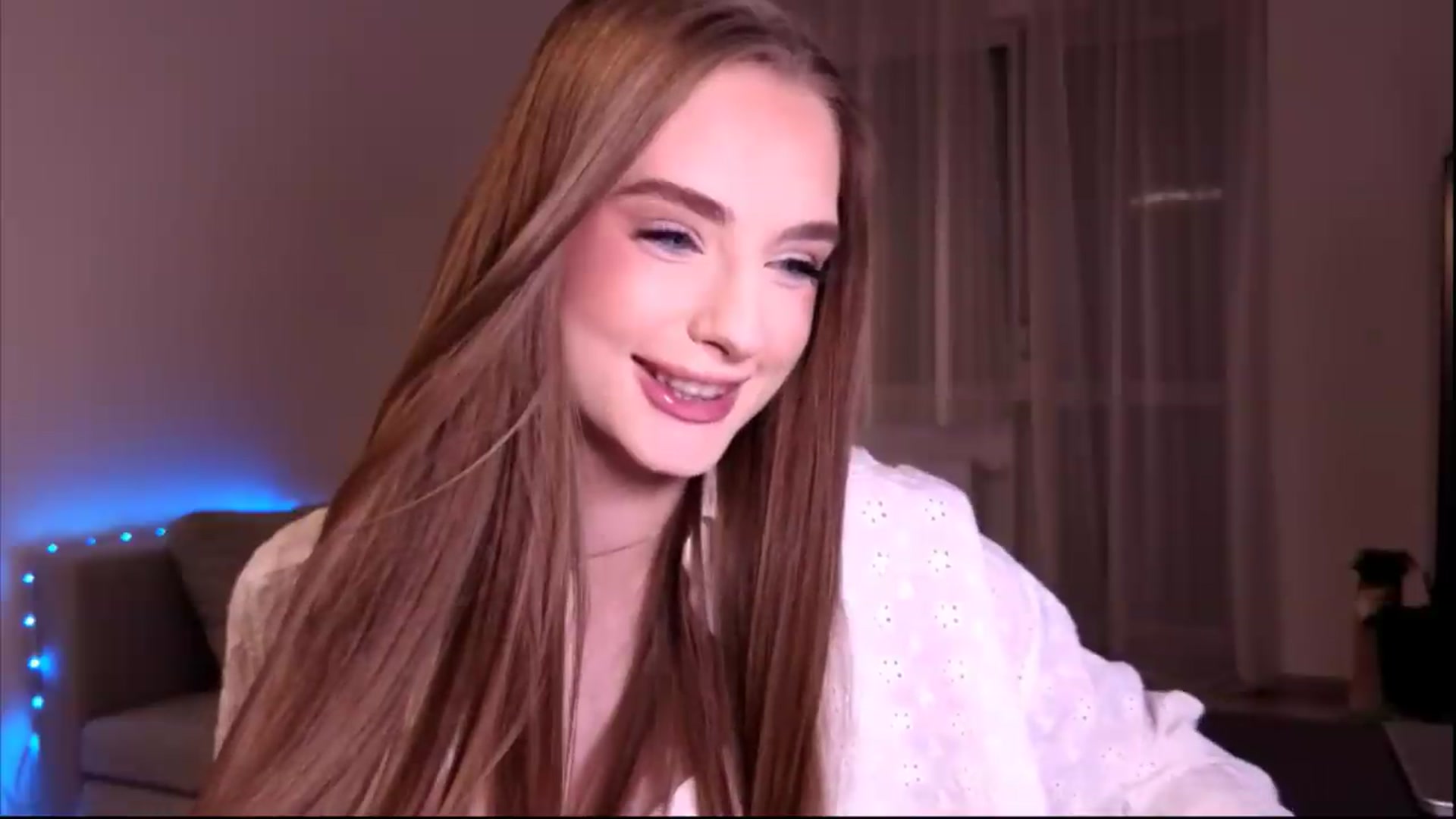 Gallery image thumbnail from petitegonwild's myfreecams stream on, 06/29/2026, 23:07 image 2 of 20