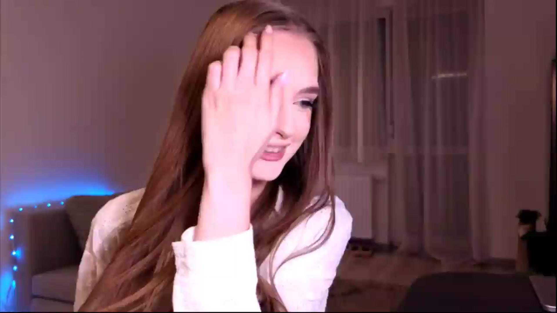 Gallery image thumbnail from petitegonwild's myfreecams stream on, 06/29/2026, 23:07 image 1 of 20