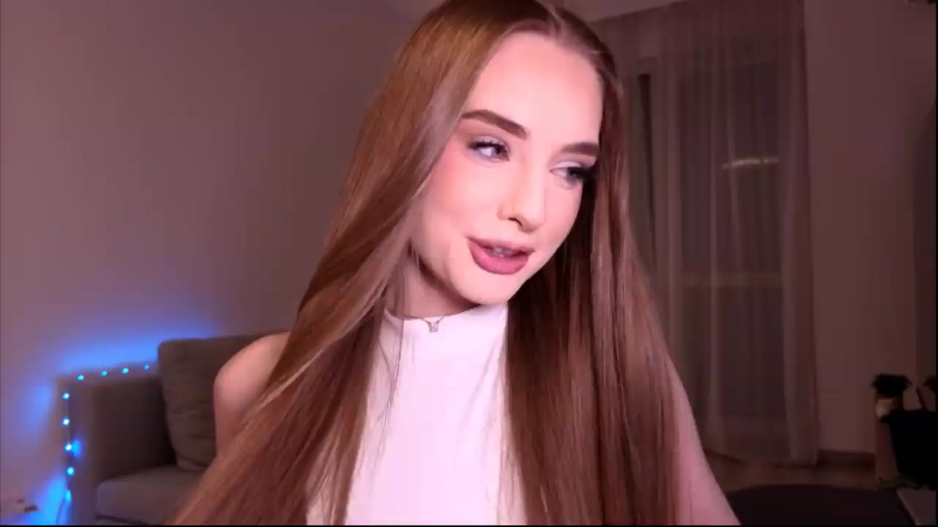 Gallery image thumbnail from petitegonwild's myfreecams stream on, 06/30/2026, 16:27 image 2 of 20
