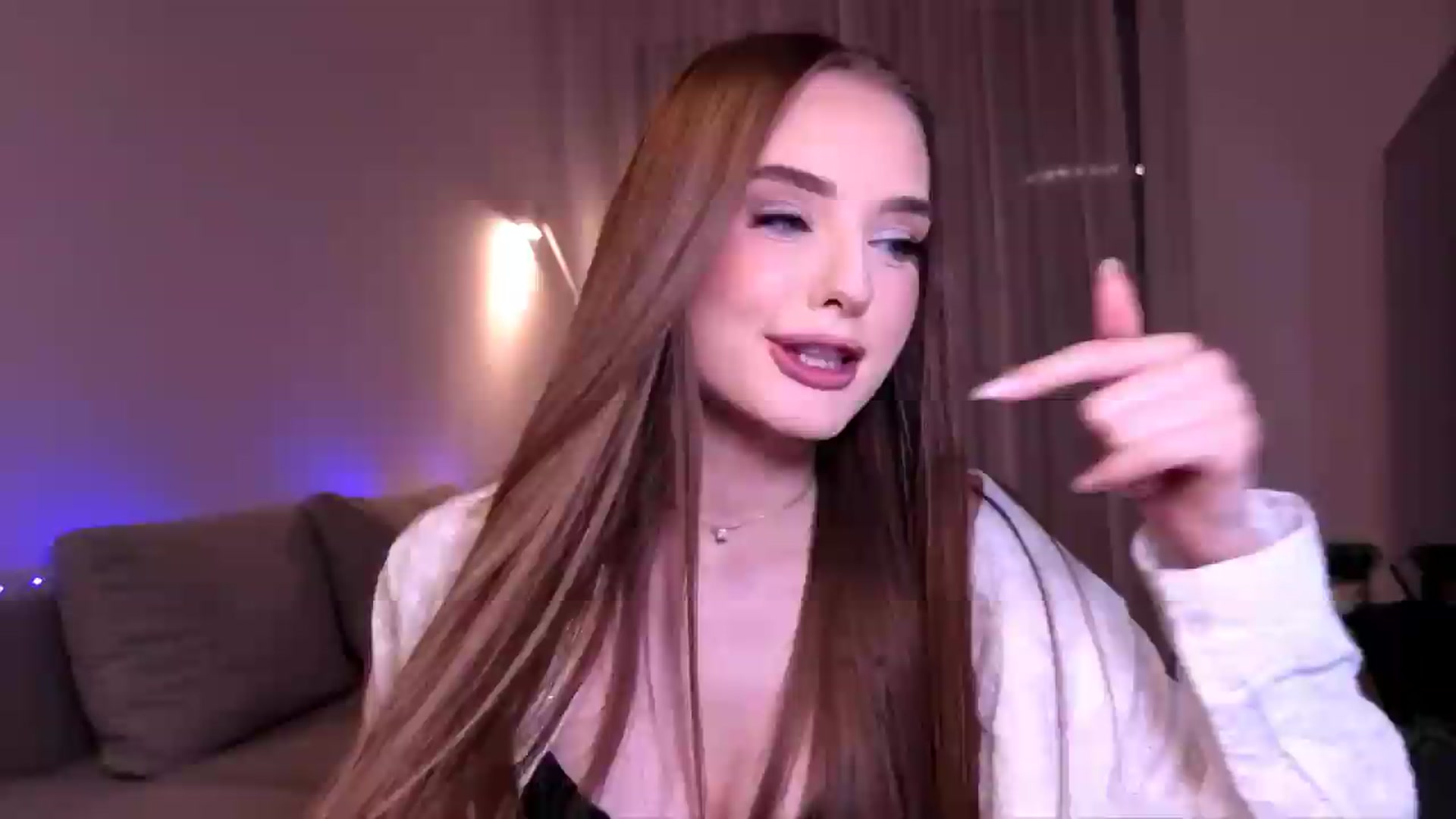 Gallery image thumbnail from petitegonwild's myfreecams stream on, 07/04/2026, 23:59 image 5 of 20