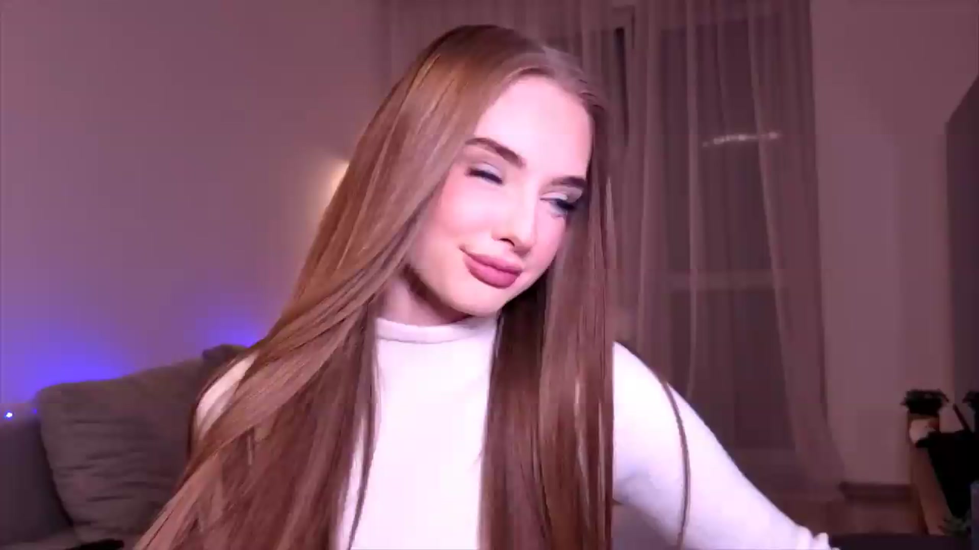 Gallery image thumbnail from petitegonwild's myfreecams stream on, 07/06/2026, 24:58 image 9 of 20