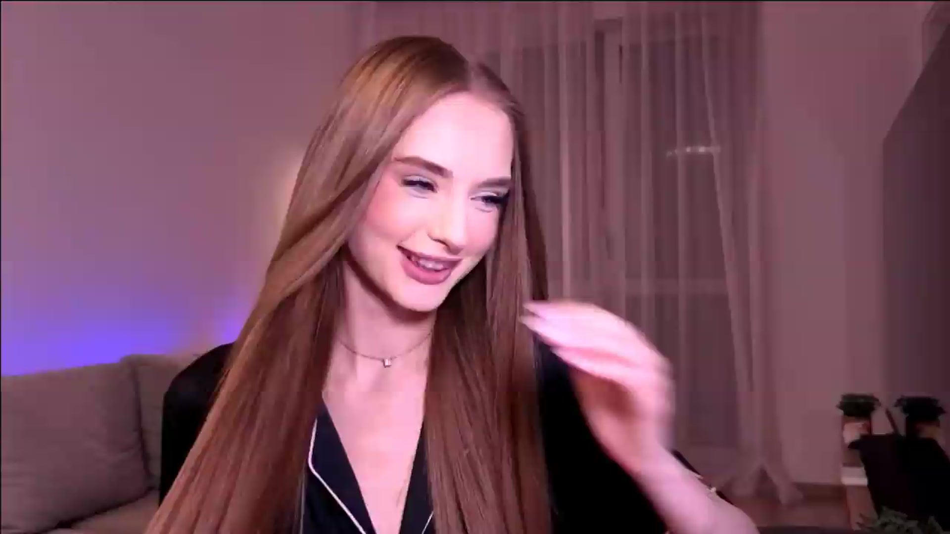Gallery image thumbnail from petitegonwild's myfreecams stream on, 07/10/2026, 02:00 image 14 of 20
