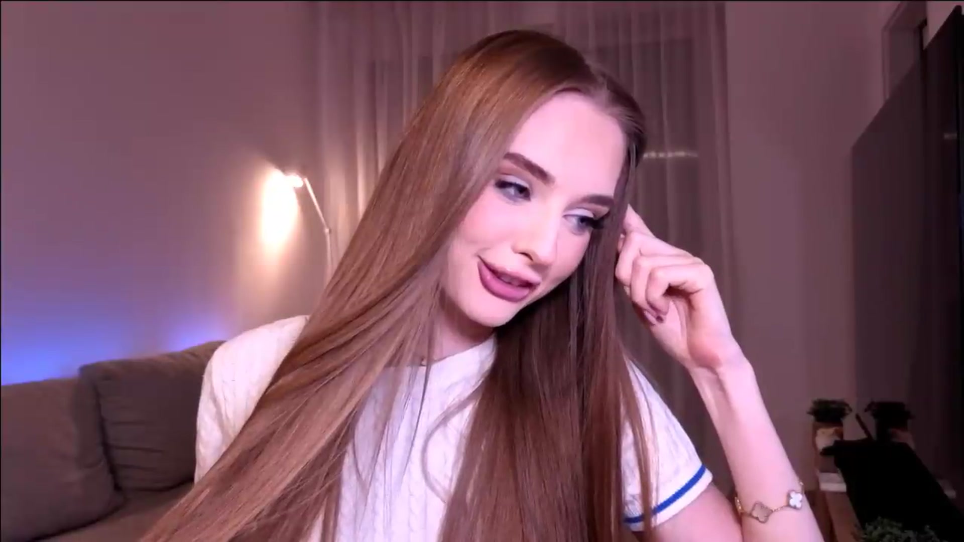 Gallery image thumbnail from petitegonwild's myfreecams stream on, 07/13/2026, 24:07 image 4 of 20
