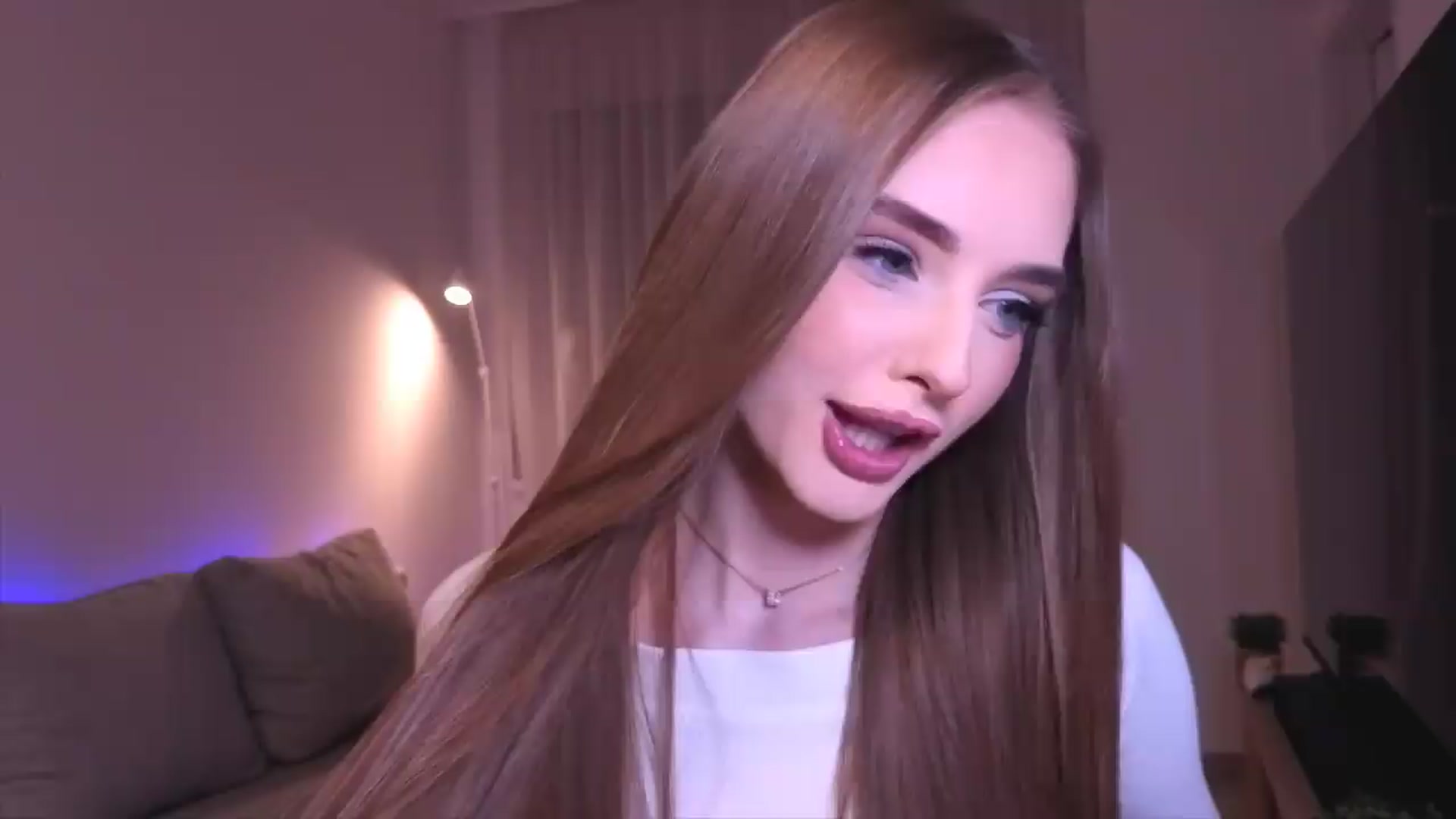 Gallery image thumbnail from petitegonwild's myfreecams stream on, 08/08/2026, 22:59 image 14 of 20