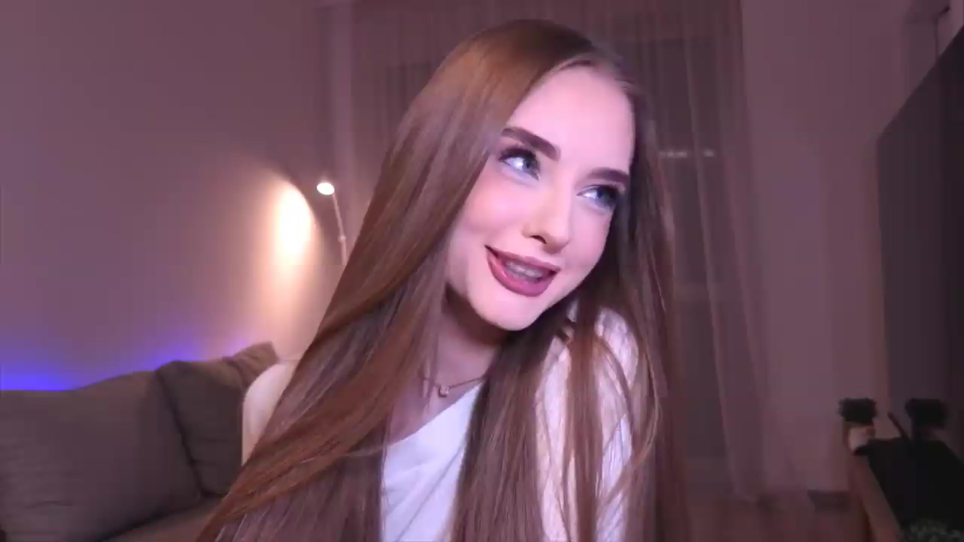 Gallery image thumbnail from petitegonwild's myfreecams stream on, 08/08/2026, 22:59 image 4 of 20