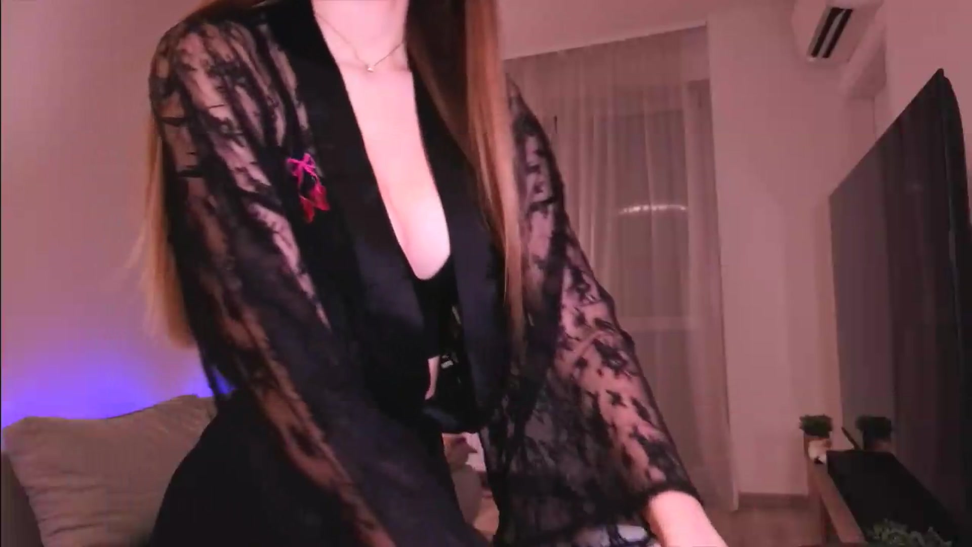 Gallery image thumbnail from petitegonwild's myfreecams stream on, 08/20/2026, 22:14 image 18 of 20