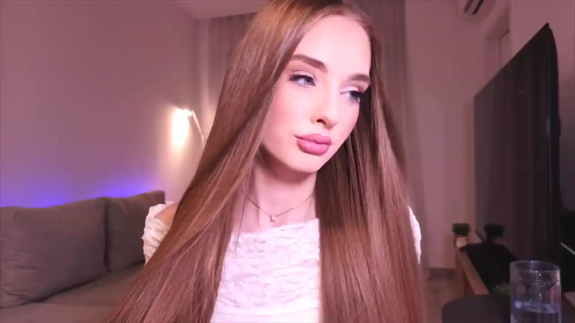 Gallery image thumbnail from petitegonwild's myfreecams stream on, 09/09/2026, 19:56 image 10 of 20