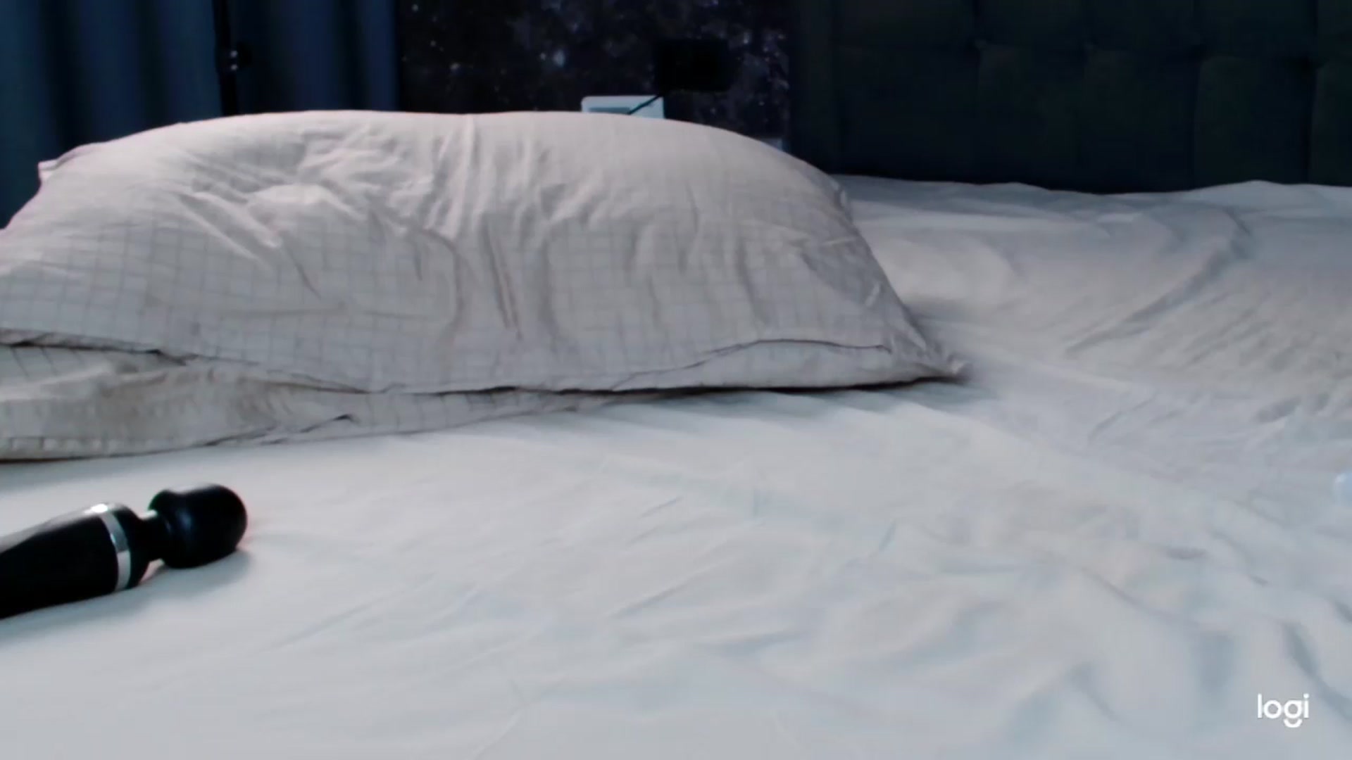 Gallery image thumbnail from petitelill's myfreecams stream on, 01/13/2026, 22:22 image 7 of 20