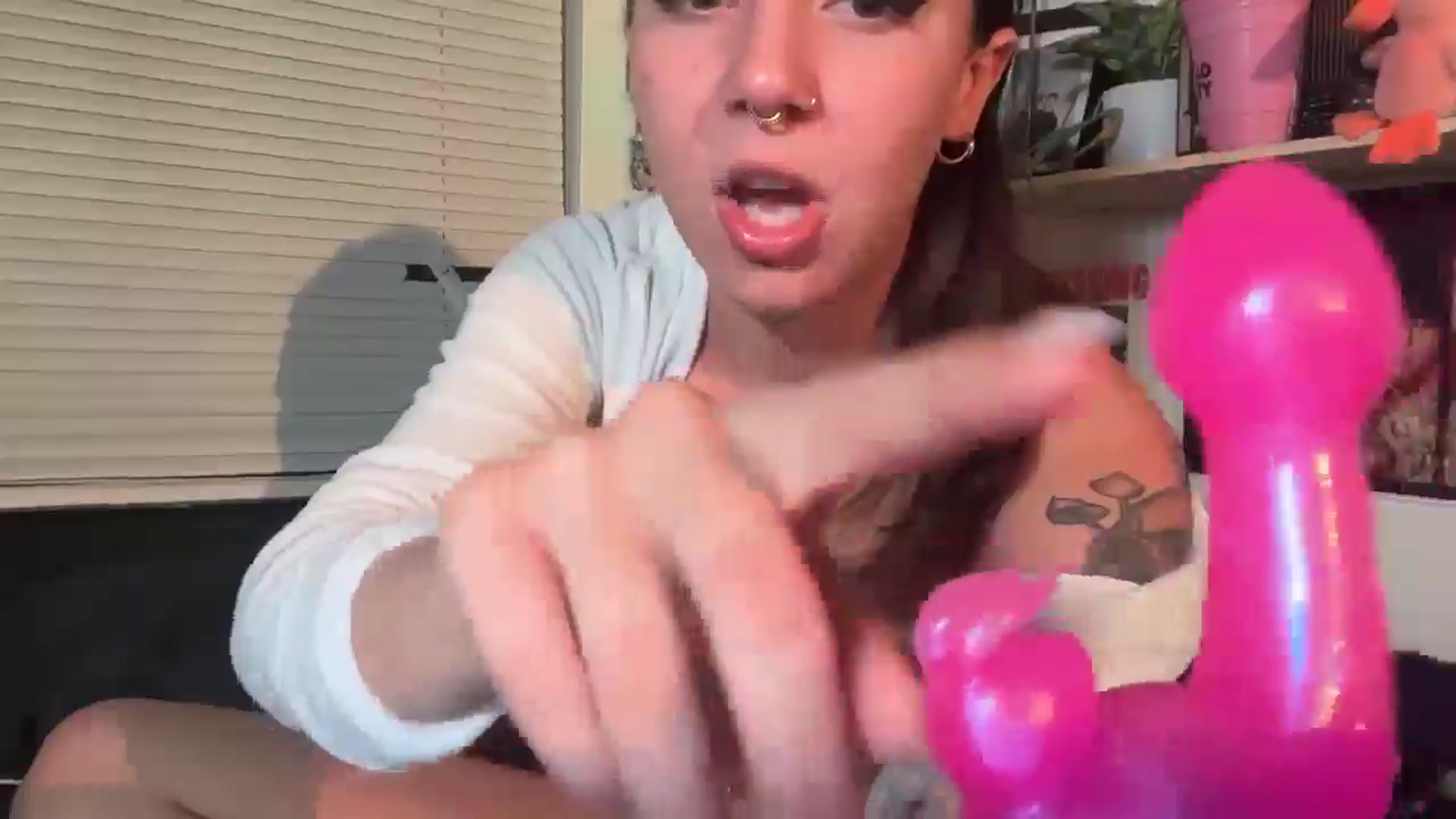 Gallery image thumbnail from petitetreatxo's myfreecams stream on, 10/11/2025, 03:53 image 16 of 20