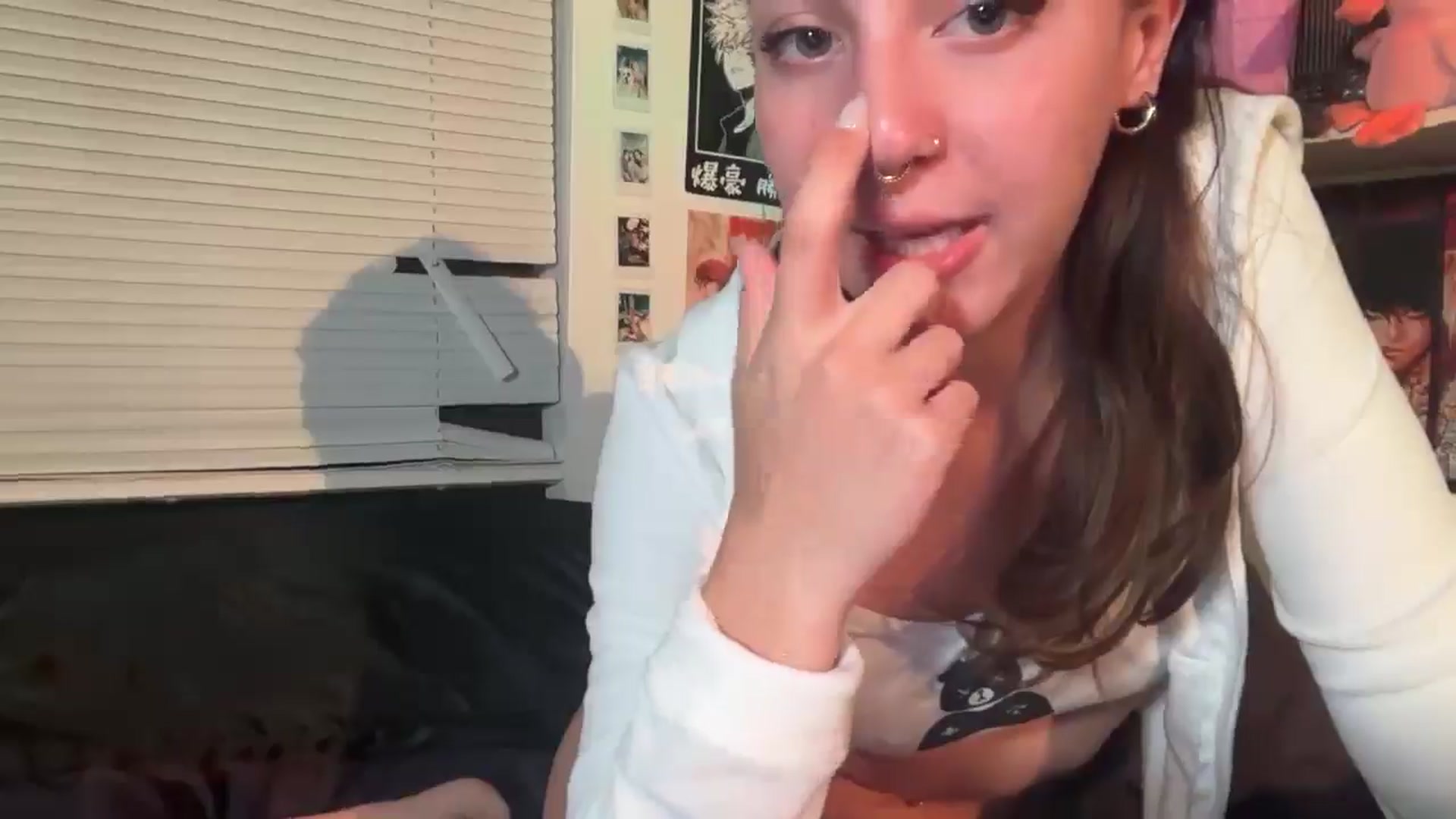 Gallery image thumbnail from petitetreatxo's myfreecams stream on, 10/11/2025, 03:53 image 5 of 20