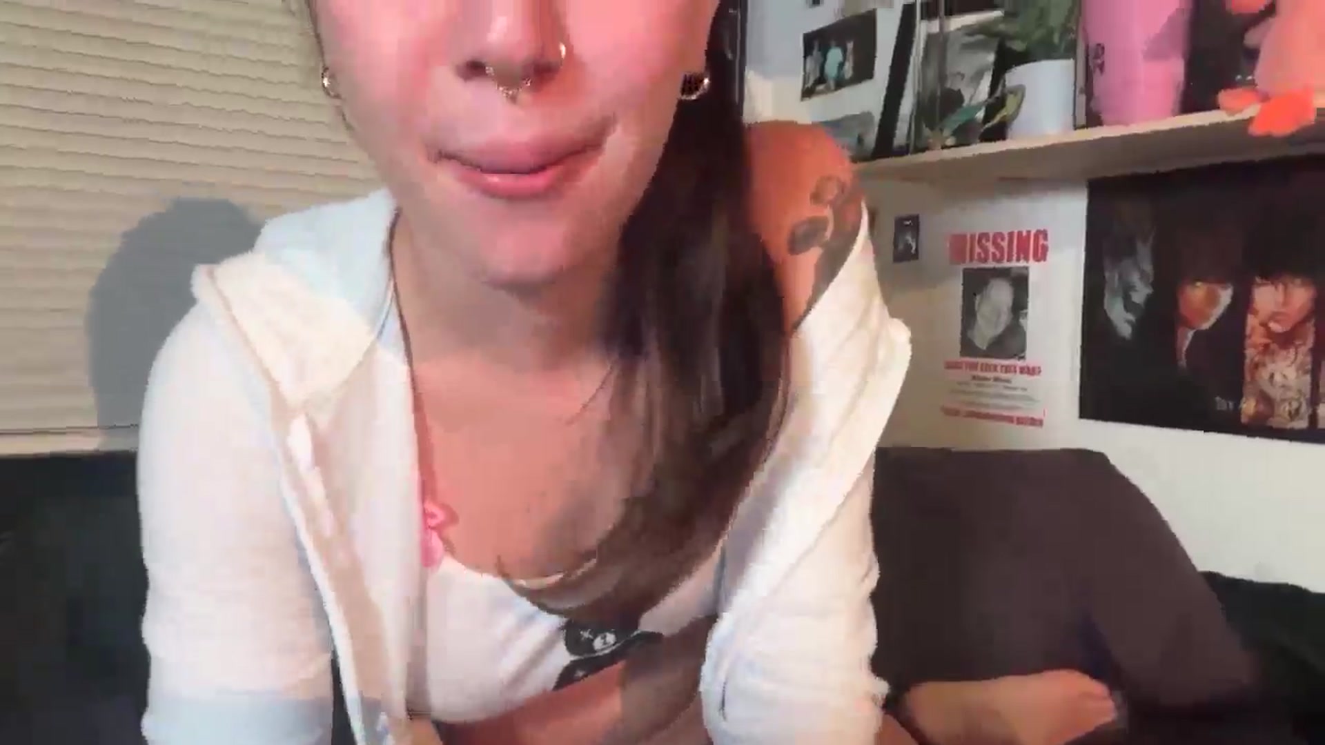 Gallery image thumbnail from petitetreatxo's myfreecams stream on, 10/11/2025, 03:53 image 13 of 20