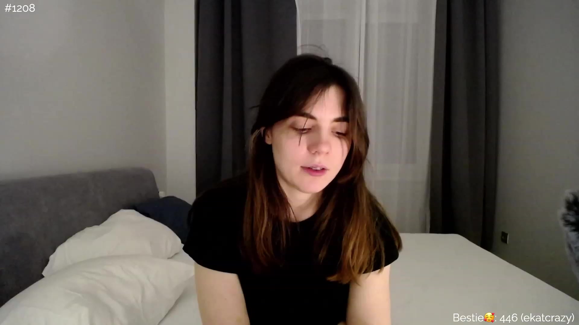 Gallery image thumbnail from phyllo_sophie's myfreecams stream on, 04/04/2023, 24:16 image 4 of 20