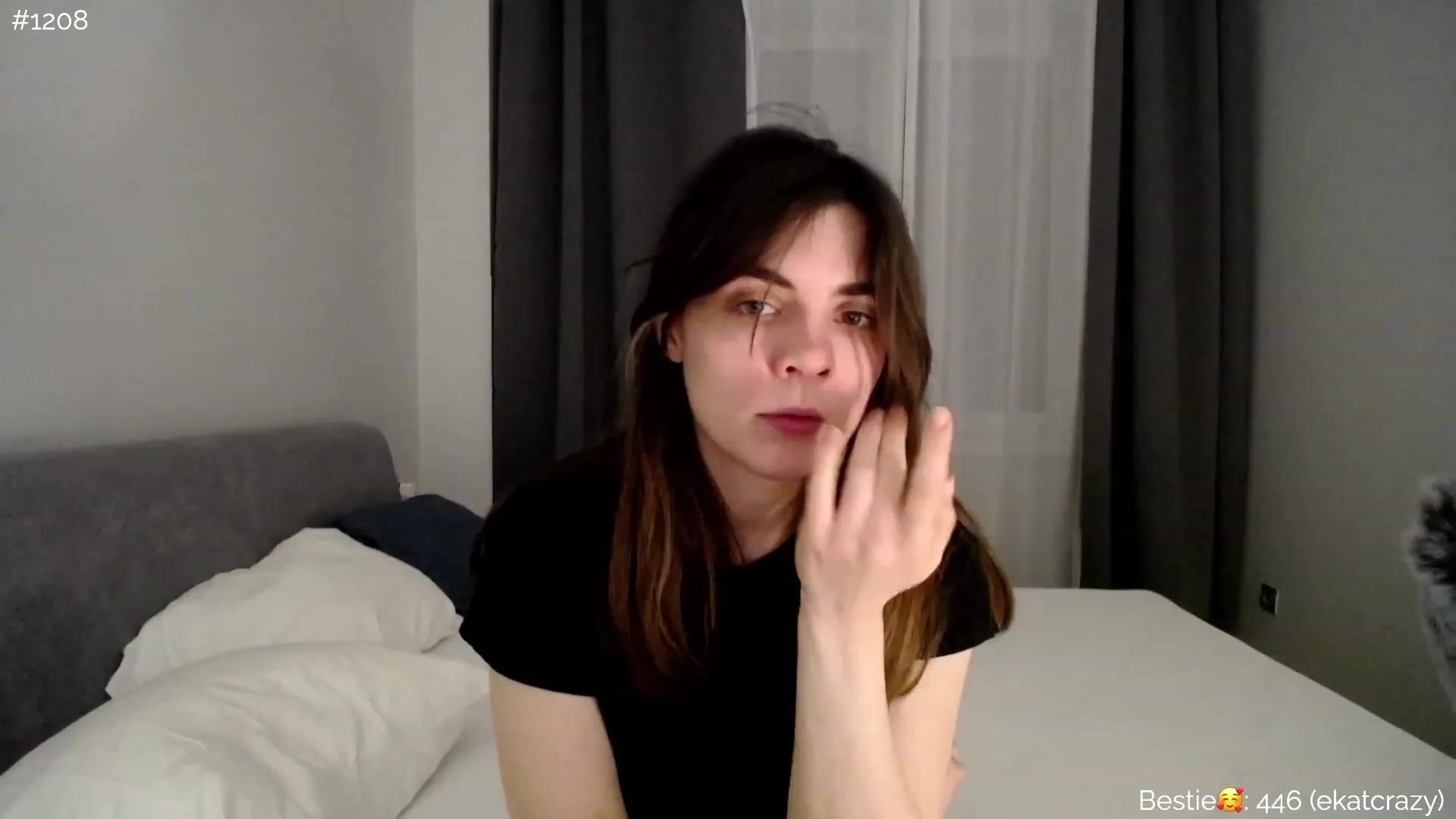 Gallery image thumbnail from phyllo_sophie's myfreecams stream on, 04/04/2023, 24:16 image 5 of 20
