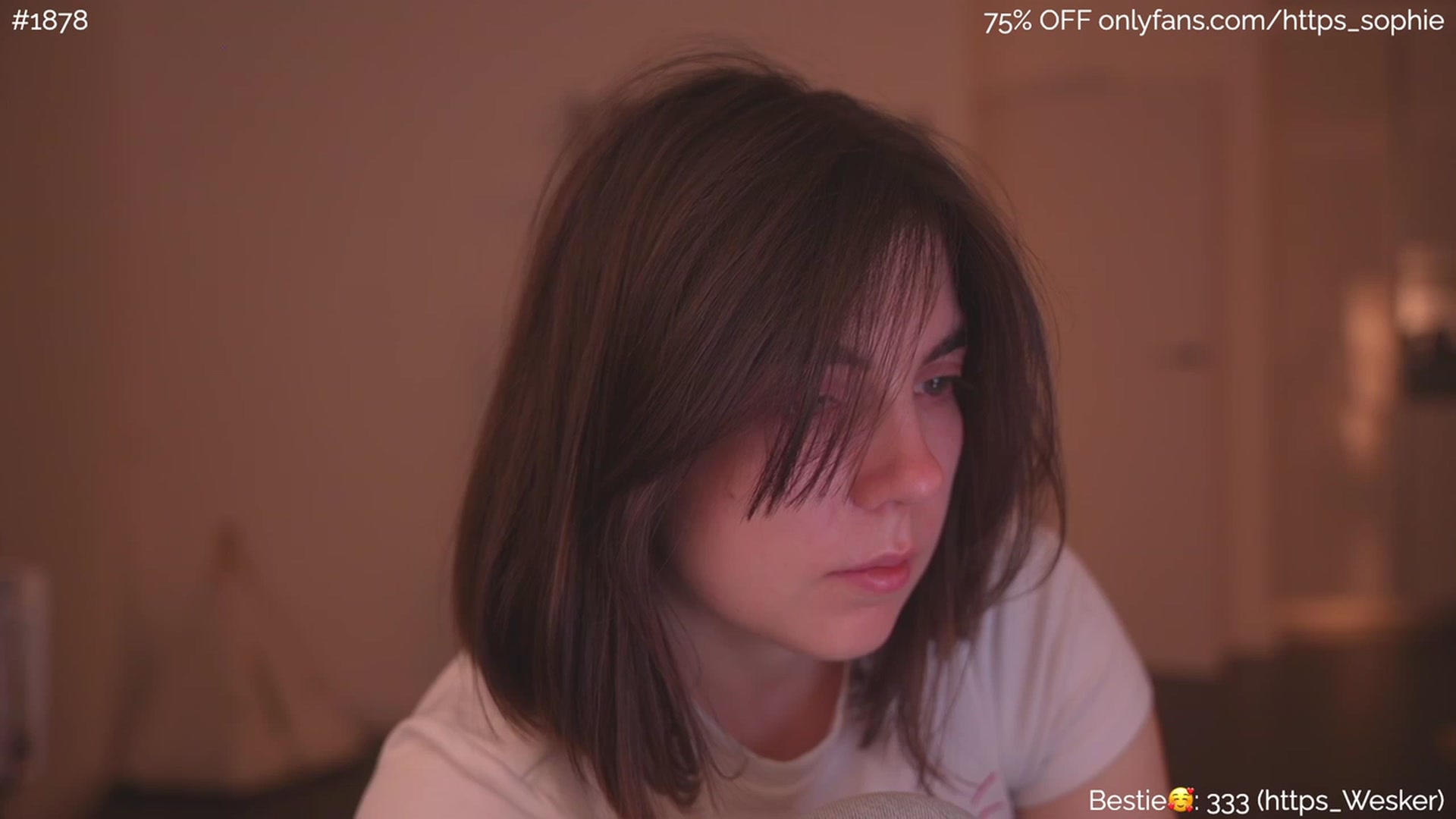 Gallery image thumbnail from phyllo_sophie's myfreecams stream on, 05/25/2023, 24:19 image 16 of 20