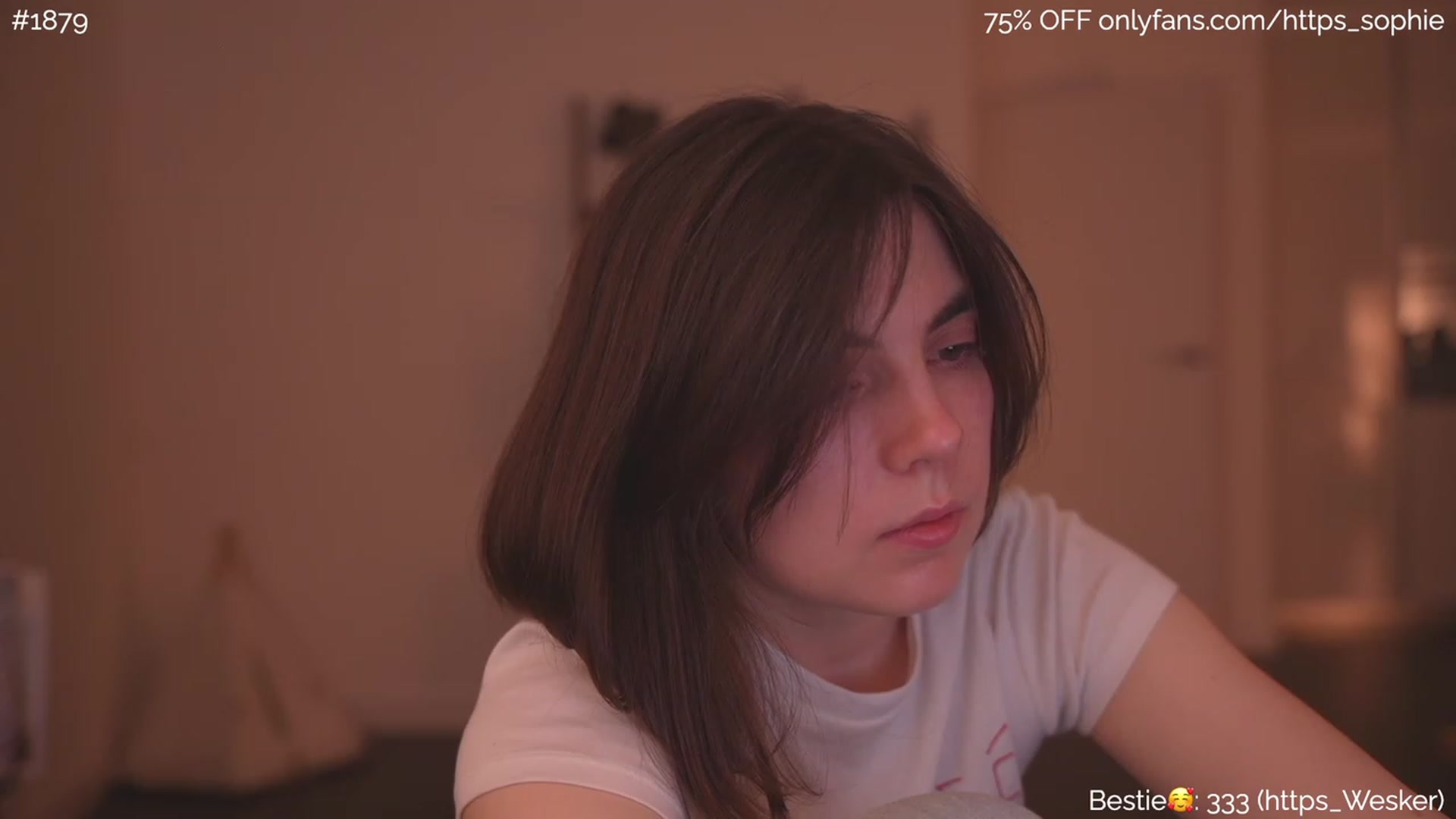 Gallery image thumbnail from phyllo_sophie's myfreecams stream on, 05/25/2023, 24:19 image 17 of 20