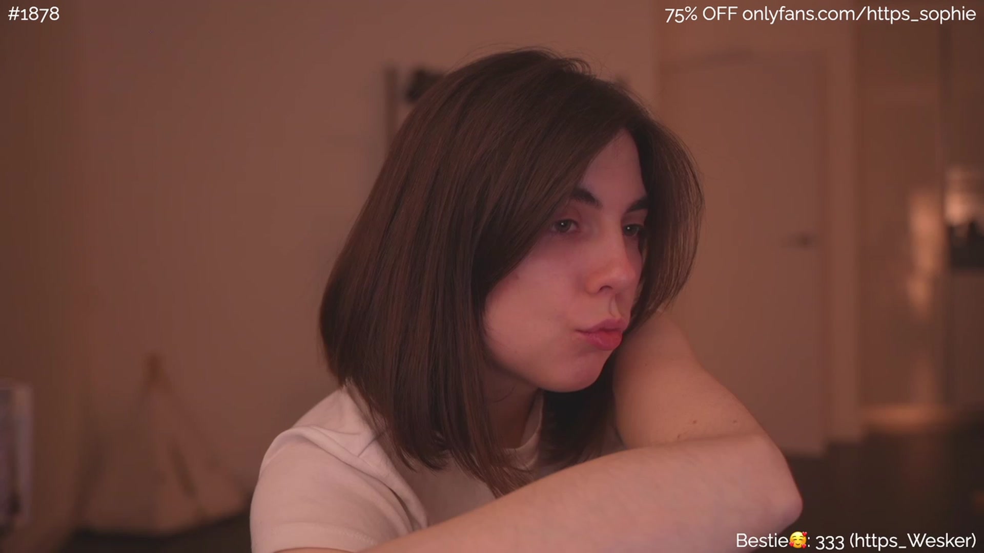 Gallery image thumbnail from phyllo_sophie's myfreecams stream on, 05/25/2023, 24:19 image 13 of 20