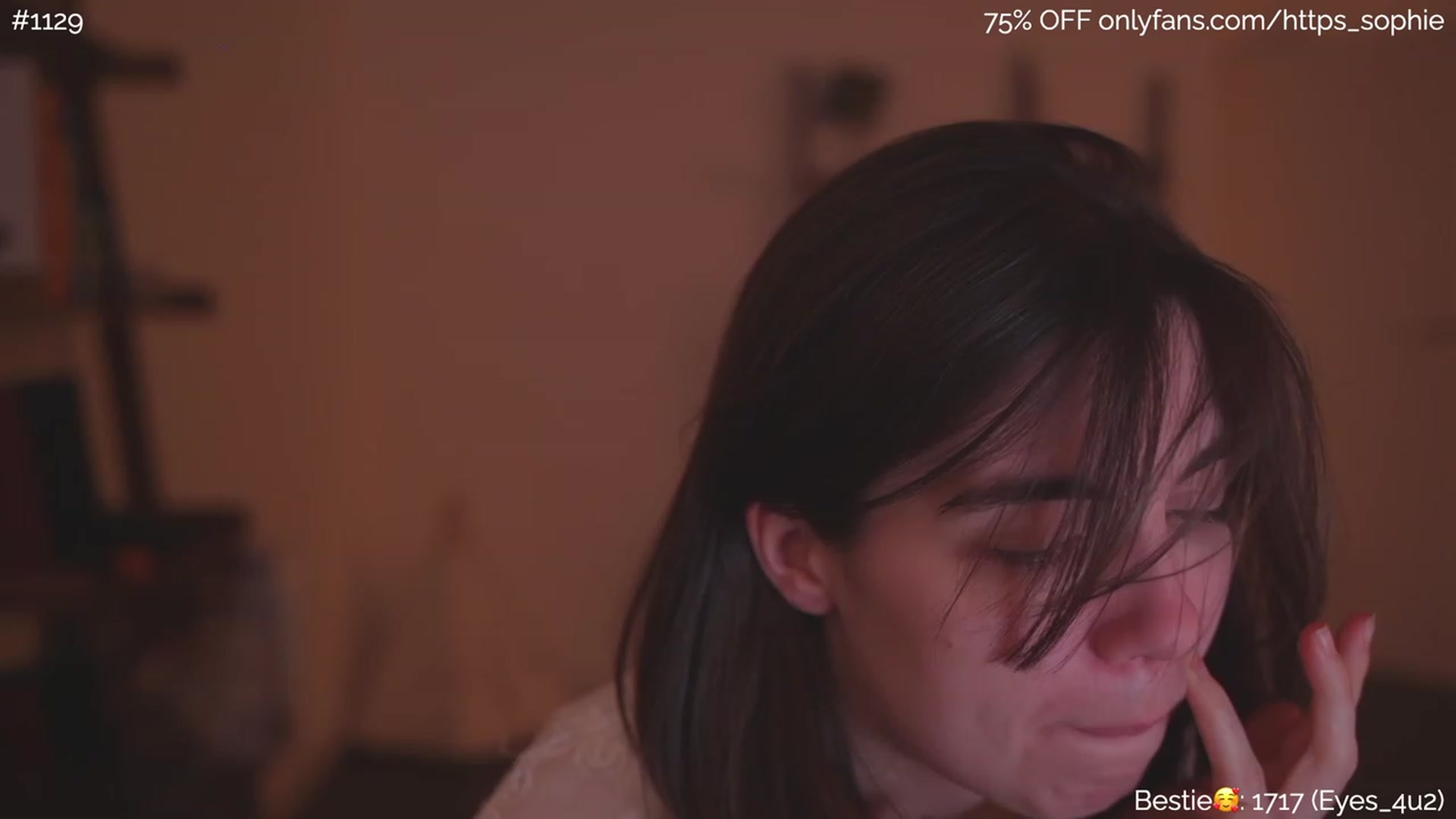 Gallery image thumbnail from phyllo_sophie's myfreecams stream on, 05/26/2023, 04:25 image 14 of 20