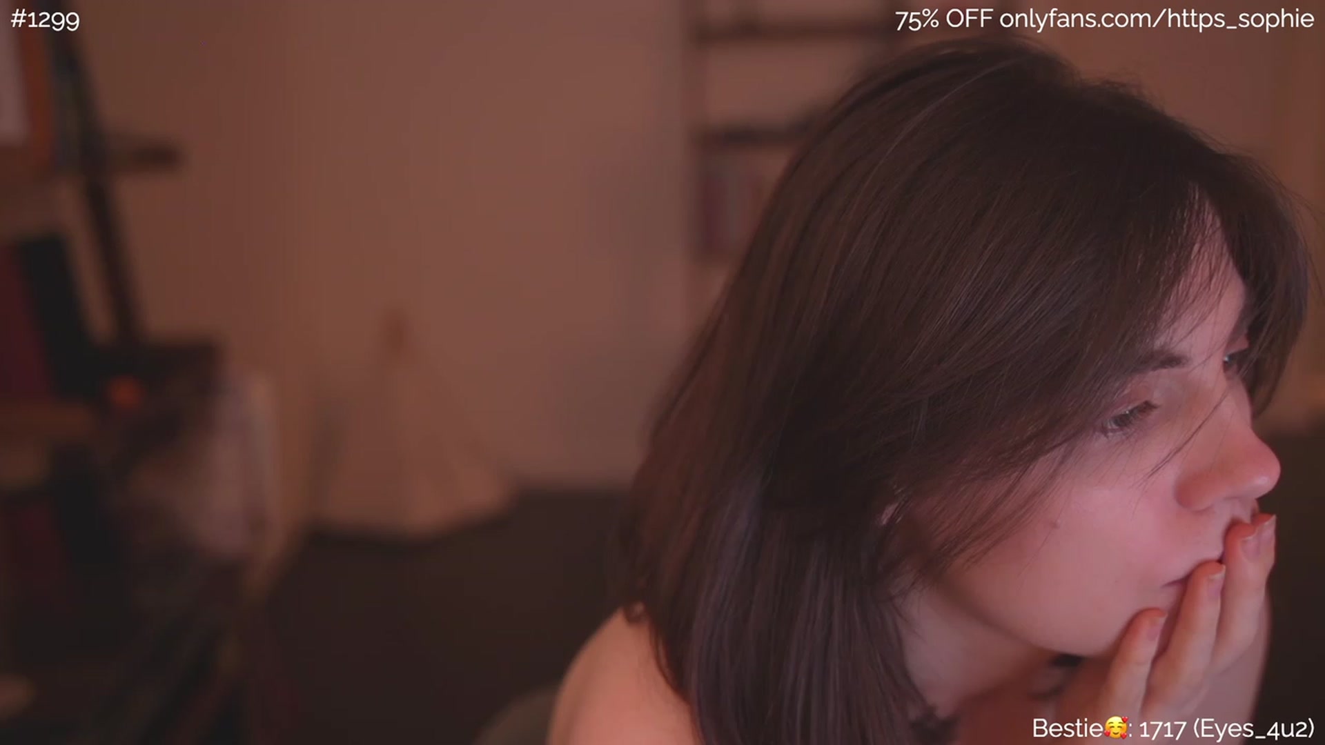 Gallery image thumbnail from phyllo_sophie's myfreecams stream on, 05/26/2023, 04:25 image 6 of 20