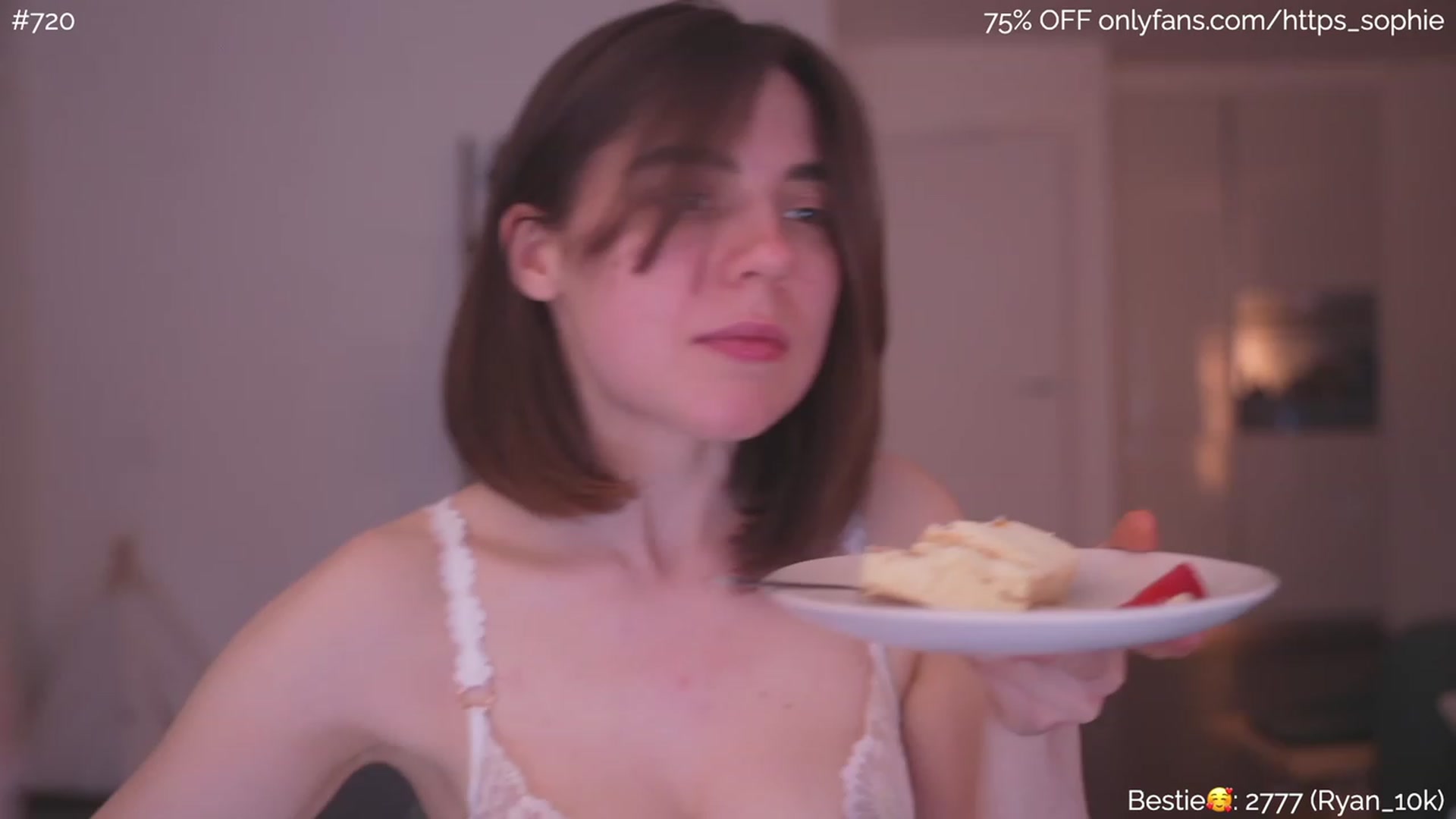 Gallery image thumbnail from phyllo_sophie's myfreecams stream on, 05/26/2023, 05:23 image 3 of 20