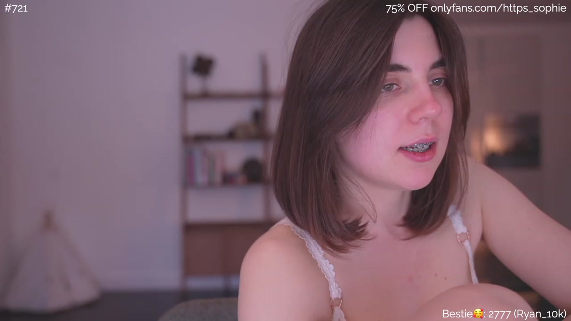 Gallery image thumbnail from phyllo_sophie's myfreecams stream on, 05/26/2023, 05:23 image 16 of 20