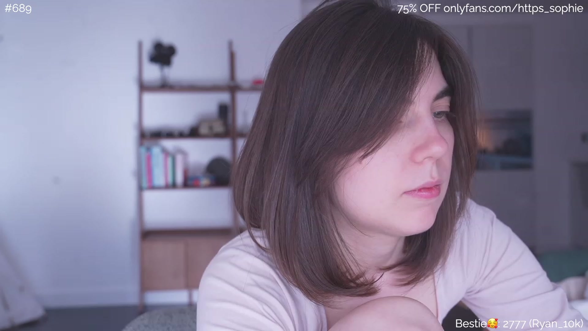 Gallery image thumbnail from phyllo_sophie's myfreecams stream on, 05/26/2023, 06:40 image 9 of 20