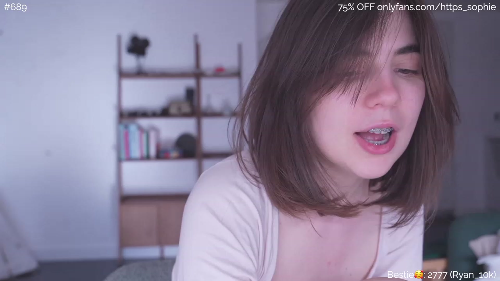 Gallery image thumbnail from phyllo_sophie's myfreecams stream on, 05/26/2023, 06:40 image 4 of 20