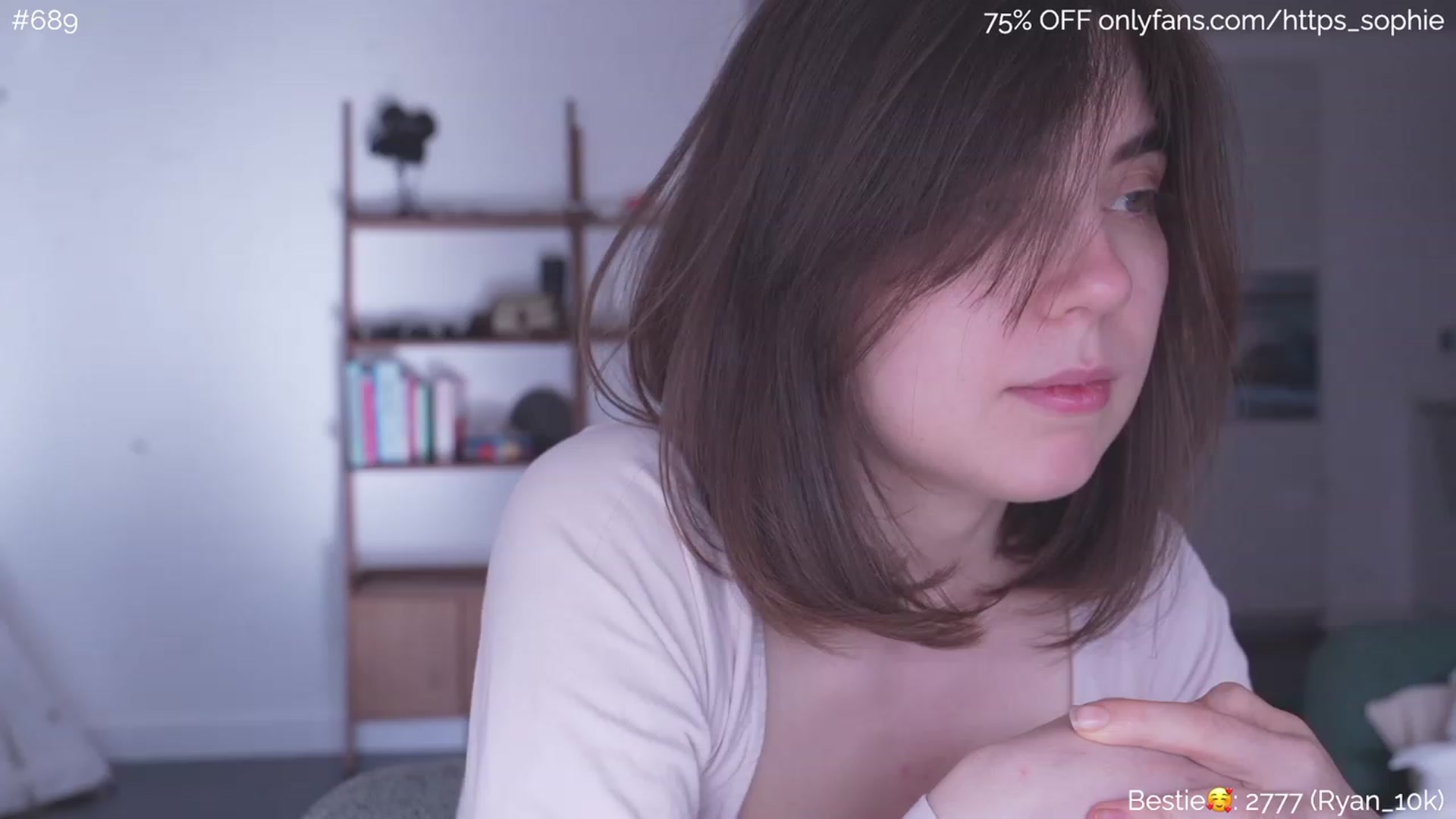 Gallery image thumbnail from phyllo_sophie's myfreecams stream on, 05/26/2023, 06:40 image 5 of 20